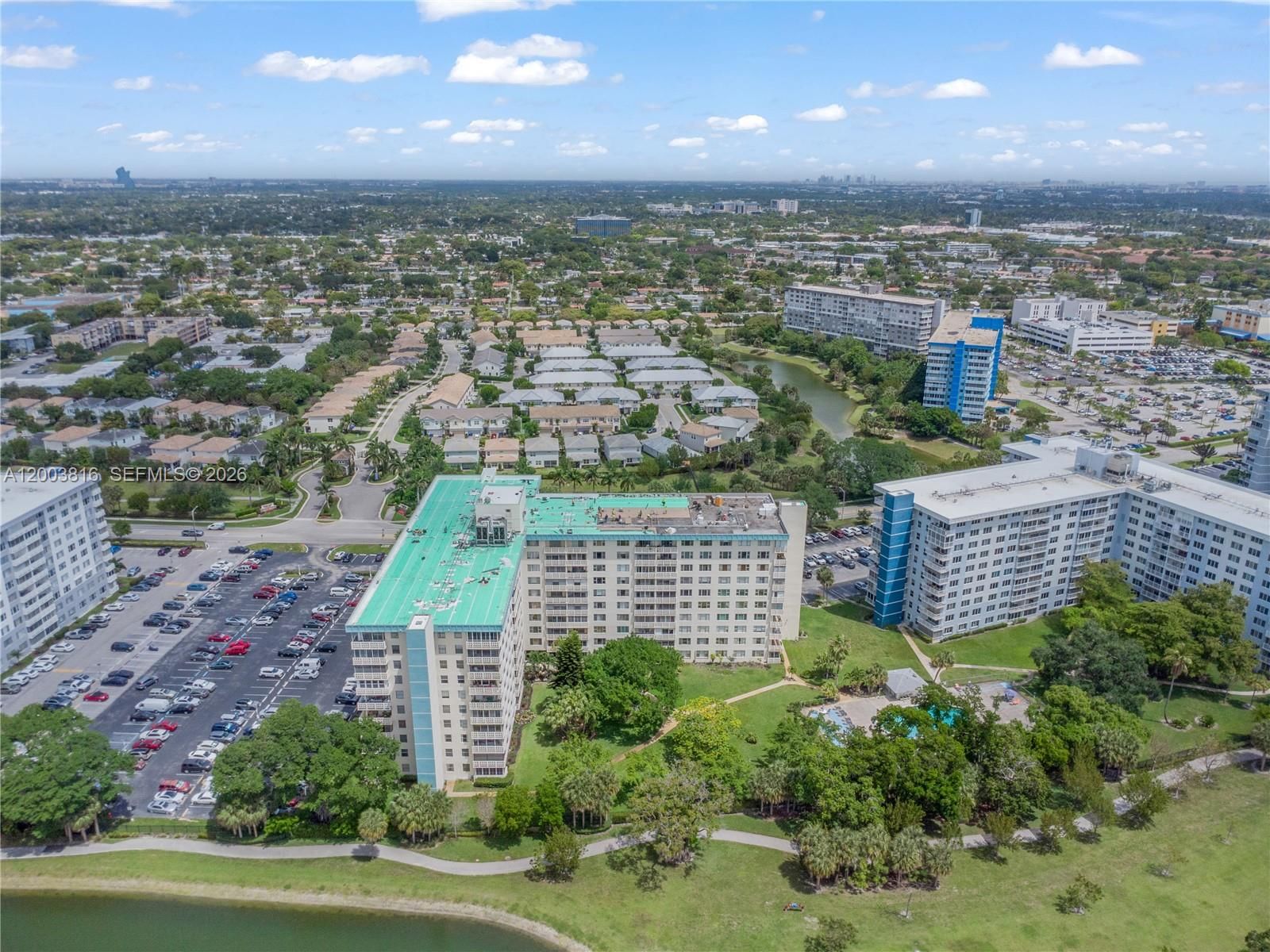 Real estate property located at 4330 Hillcrest Dr #1017, Broward, Hillcrest East No 23 Cond, Hollywood, FL