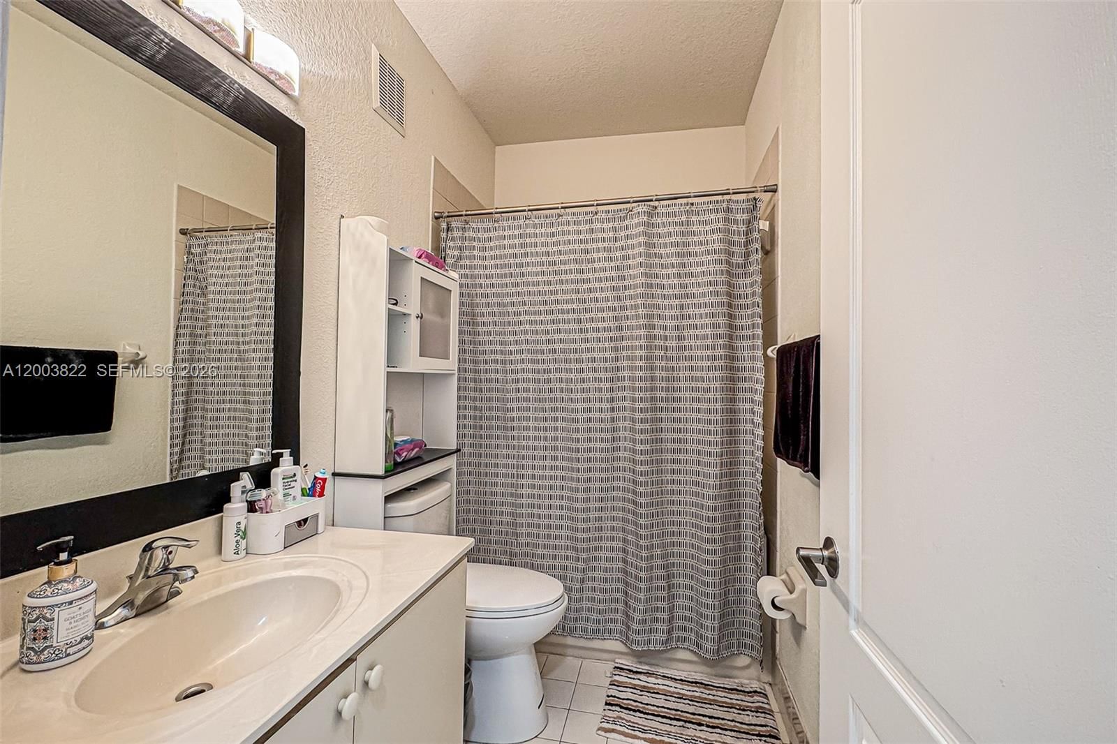 Real estate property located at 16426 48th Ter, Miami-dade, Park Lakes Sec 3, Miami, FL