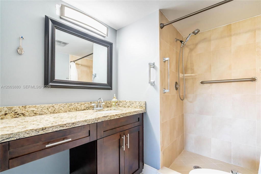 Real estate property located at 2811 Pine Island Rd #109, Broward, Sunrise Lakes 71 Condo, Sunrise, FL