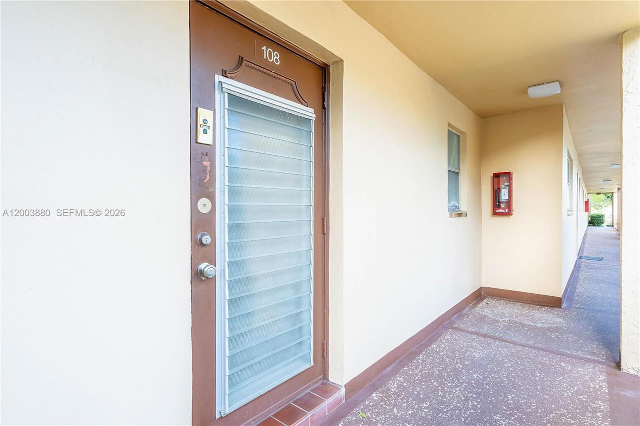 Real estate property located at 2811 Pine Island Rd #109, Broward, Sunrise Lakes 71 Condo, Sunrise, FL