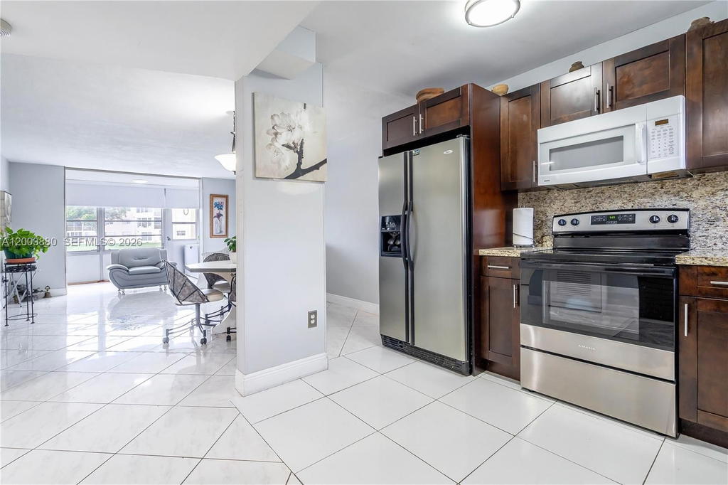 Real estate property located at 2811 Pine Island Rd #109, Broward, Sunrise Lakes 71 Condo, Sunrise, FL