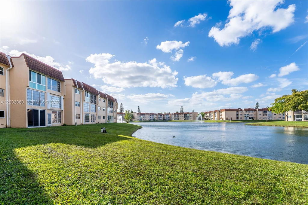 Real estate property located at 2811 Pine Island Rd #109, Broward, Sunrise Lakes 71 Condo, Sunrise, FL