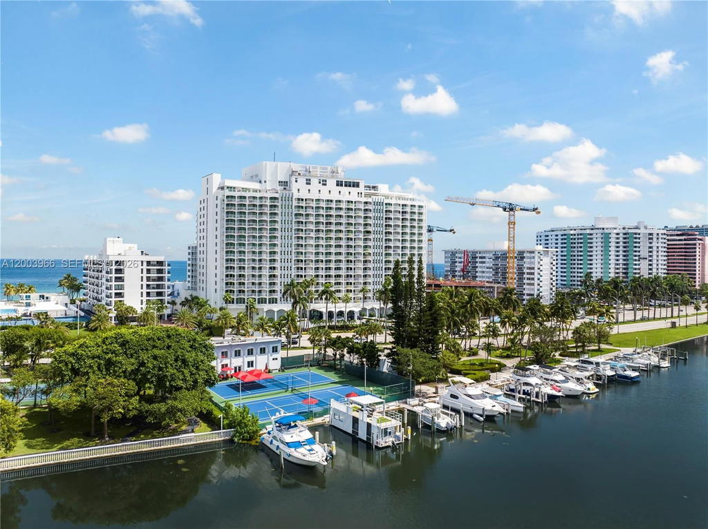 Real estate property located at 5401 Collins Ave #611, Miami-dade, The Carriage House Condo, Miami Beach, FL