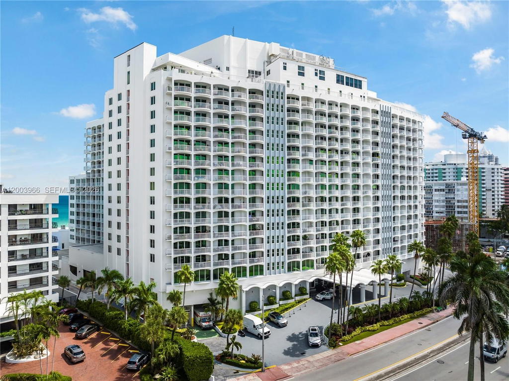 Real estate property located at 5401 Collins Ave #611, Miami-dade, The Carriage House Condo, Miami Beach, FL