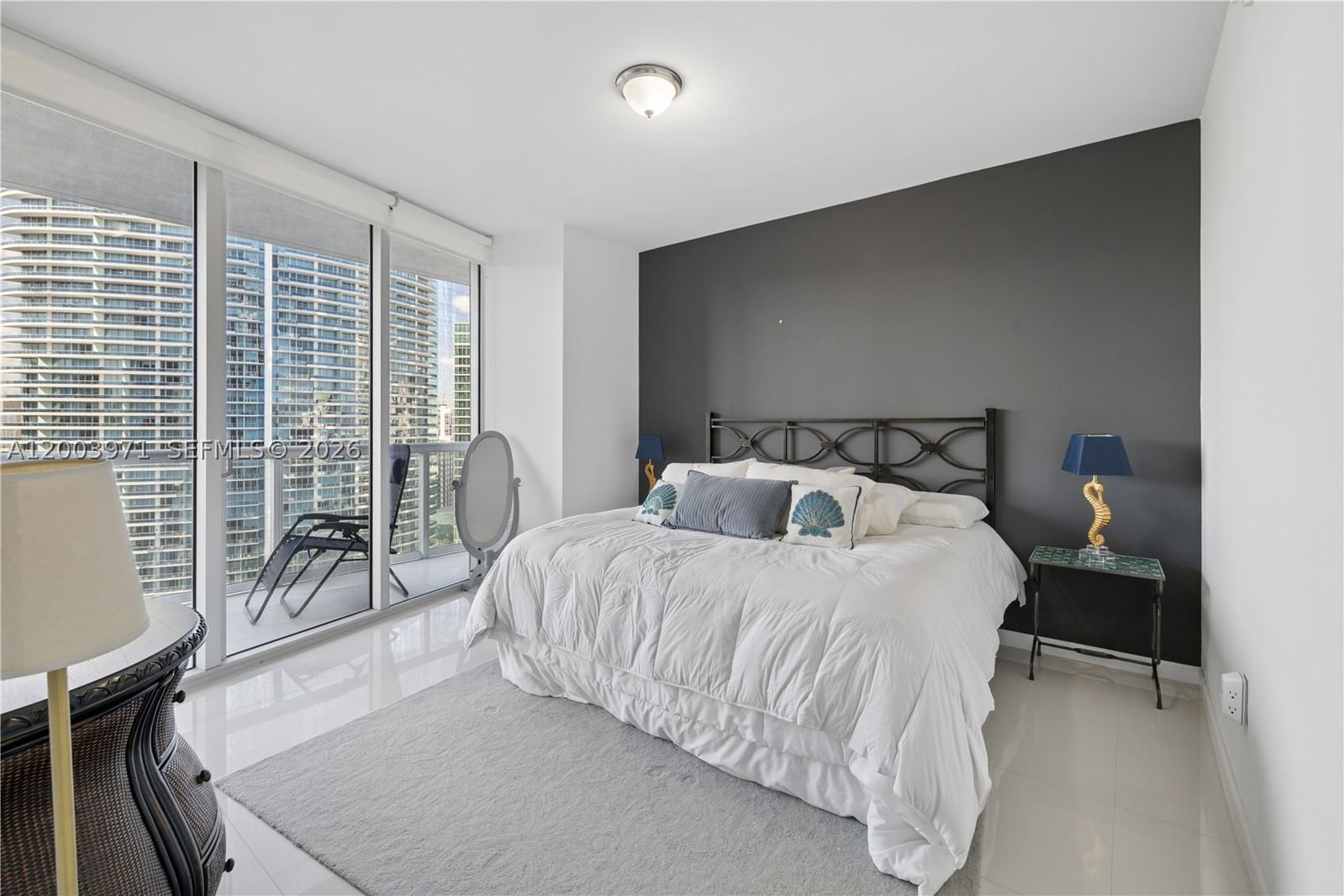 Real estate property located at 465 Brickell Ave #3804, Miami-dade, Iconbrickell Condo No 1, Miami, FL