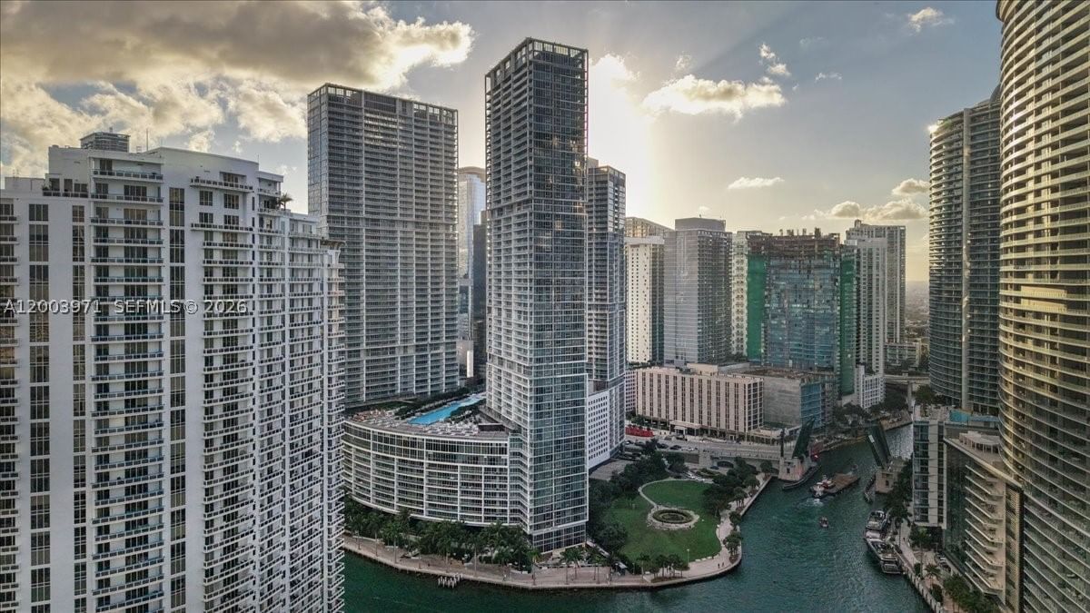 Real estate property located at 465 Brickell Ave #3804, Miami-dade, Iconbrickell Condo No 1, Miami, FL