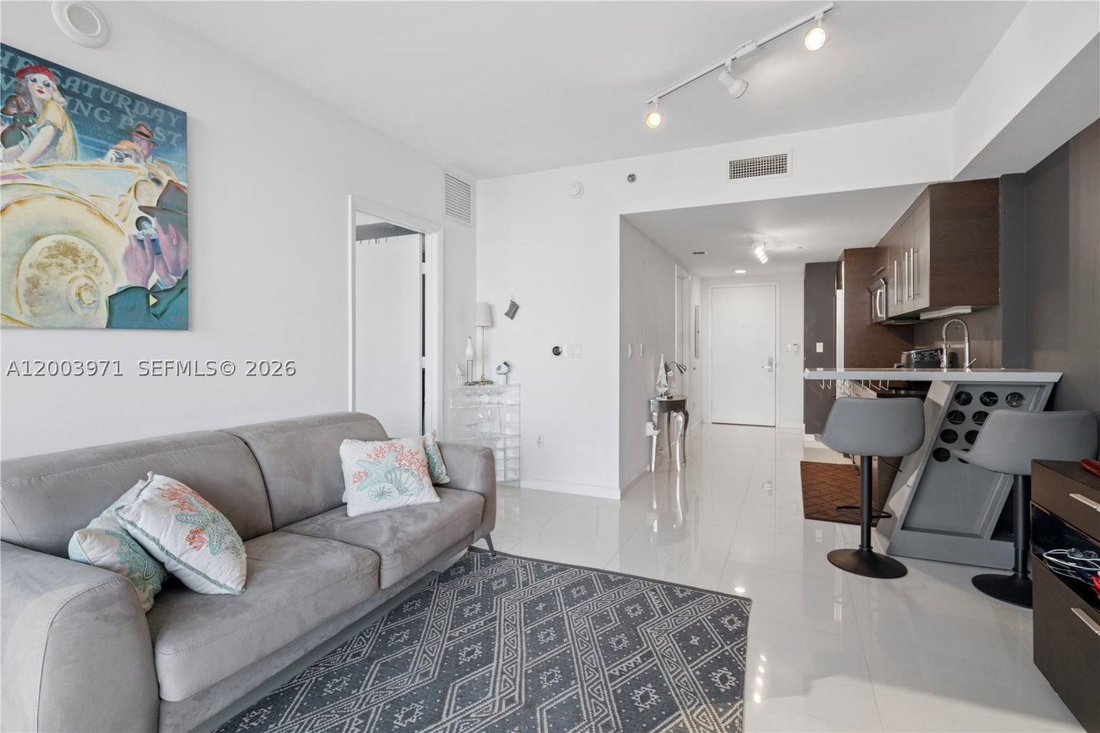 Real estate property located at 465 Brickell Ave #3804, Miami-dade, Iconbrickell Condo No 1, Miami, FL