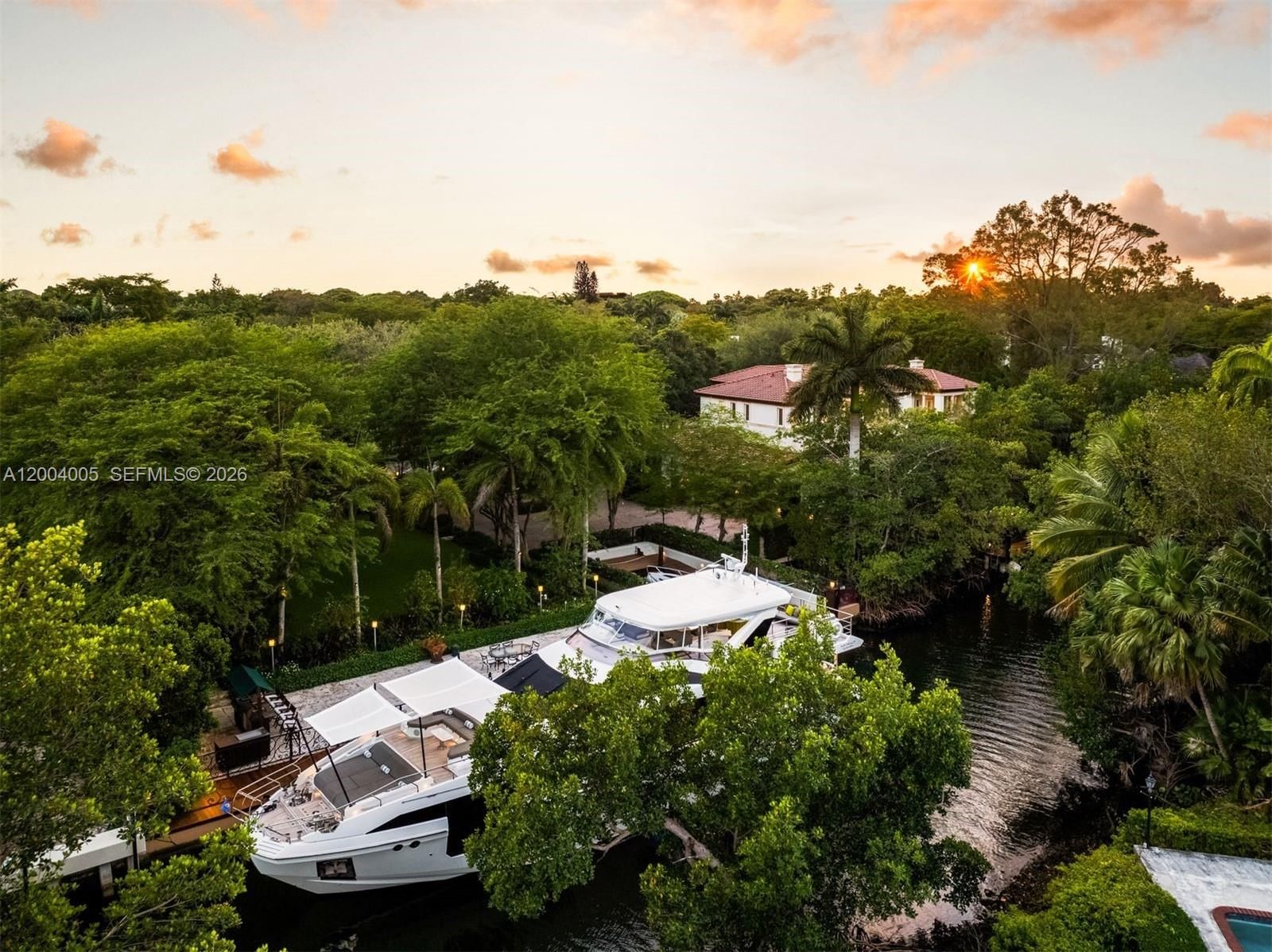 Real estate property located at 255 Cocoplum Rd, Miami-dade, Cocoplum Sec 1, Coral Gables, FL