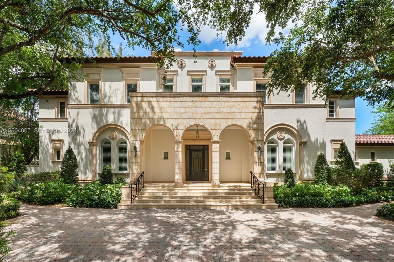 Real estate property located at 255 Cocoplum Rd, Miami-dade, Cocoplum Sec 1, Coral Gables, FL