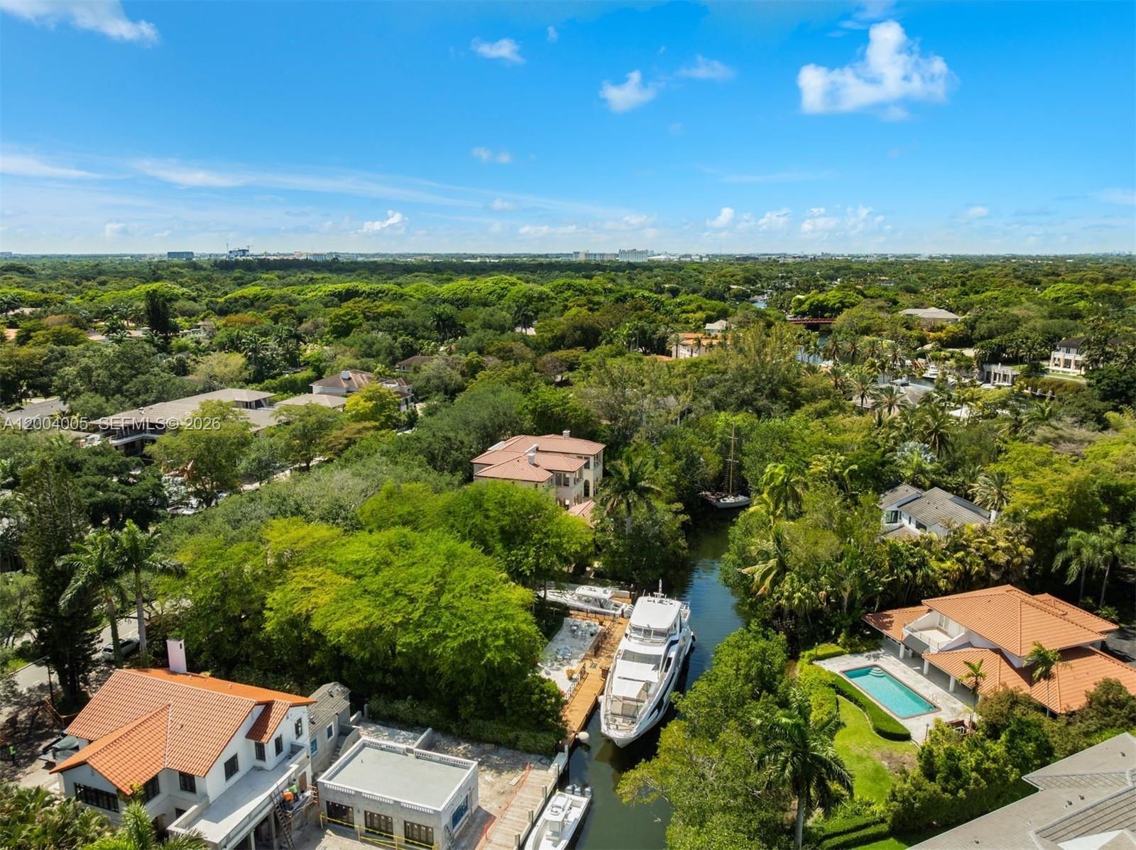 Real estate property located at 255 Cocoplum Rd, Miami-dade, Cocoplum Sec 1, Coral Gables, FL