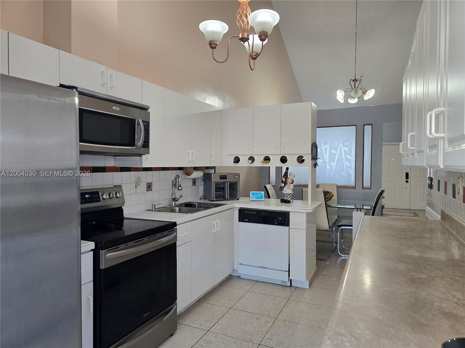 Real estate property located at 9018 120th St #133, Miami-dade, Les Fontaines Condo, Hialeah Gardens, FL