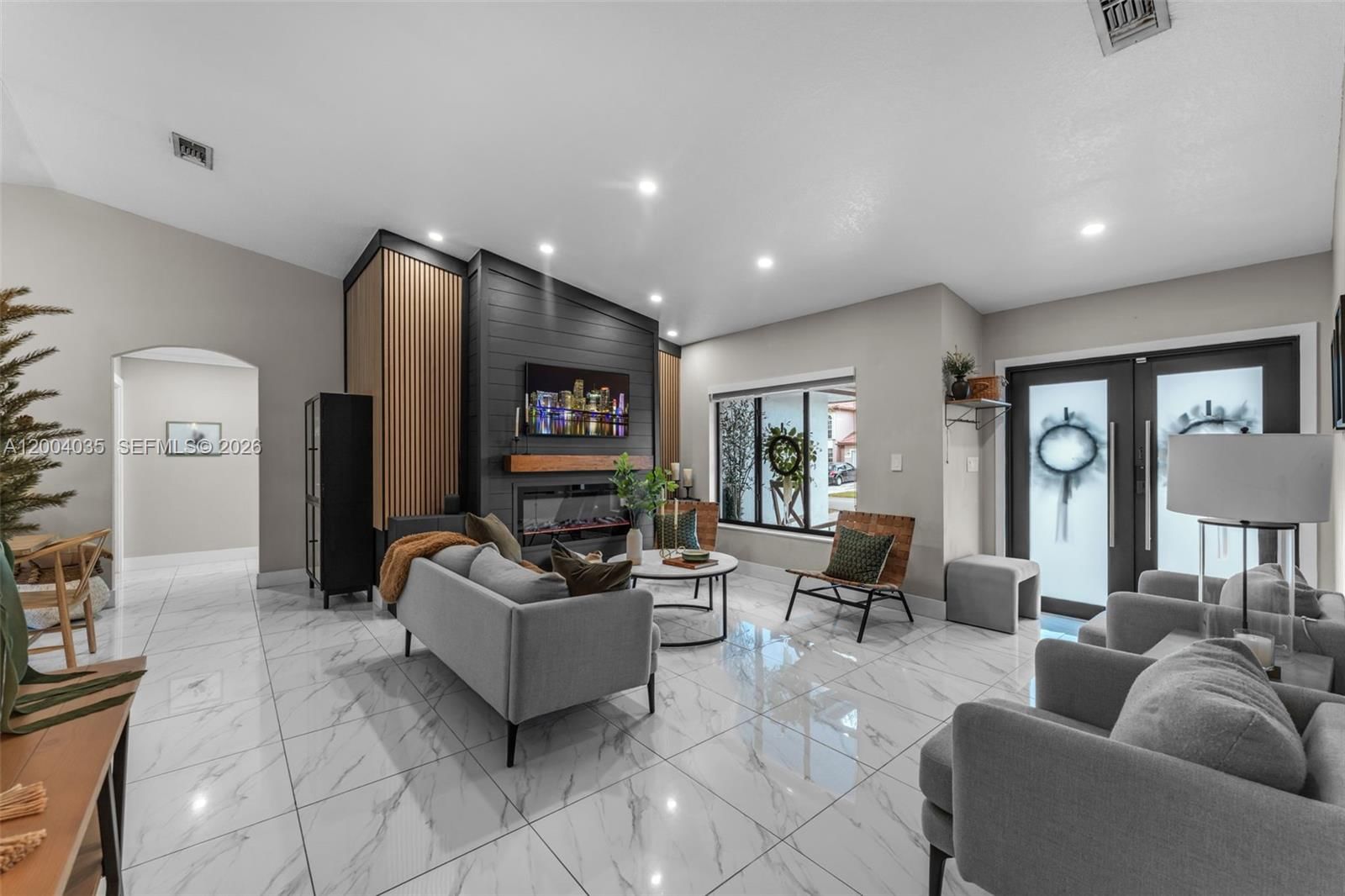 Real estate property located at 15465 114 ST, Miami-dade, Hammocks Shores, Miami, FL