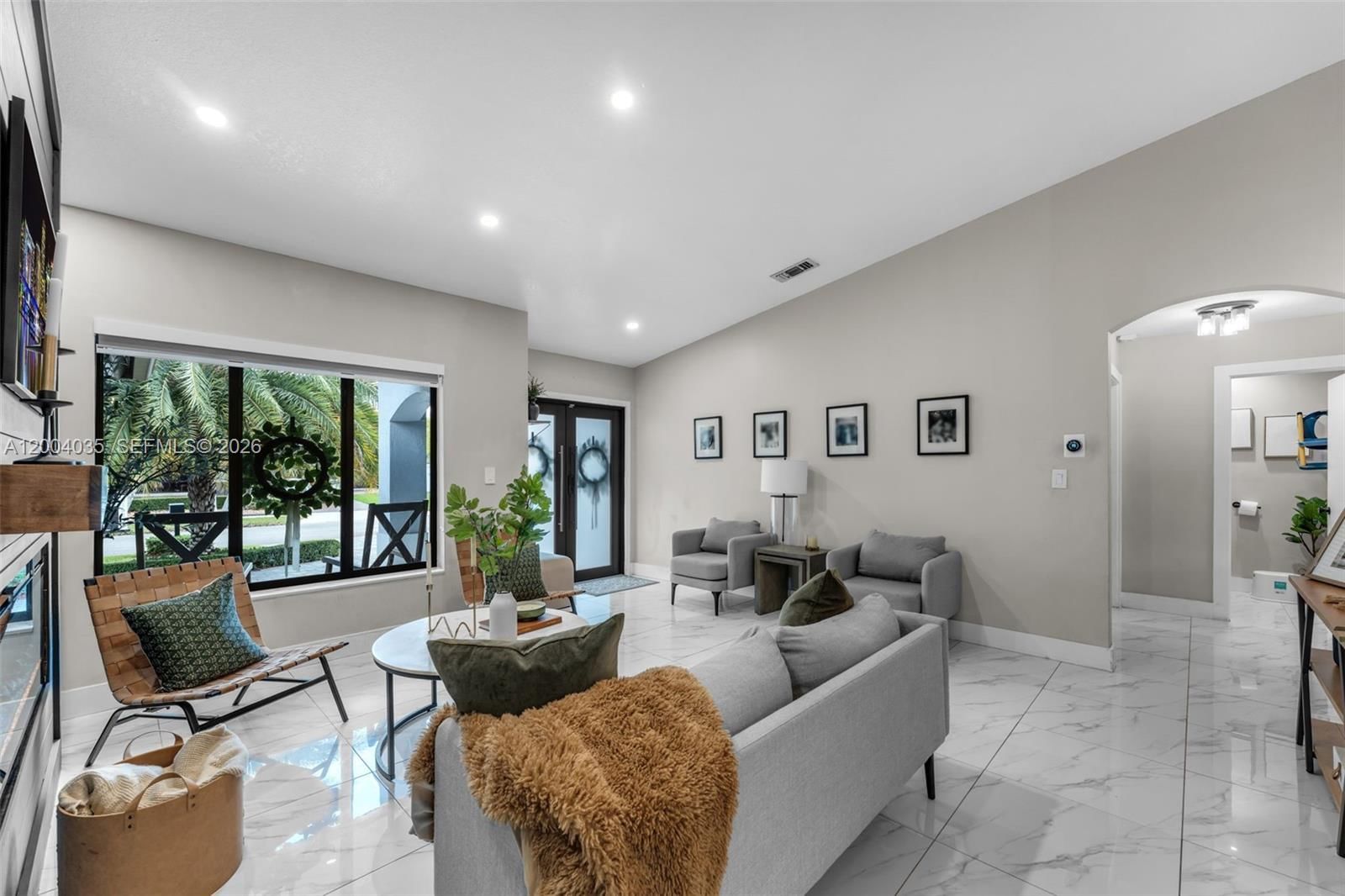 Real estate property located at 15465 114 ST, Miami-dade, Hammocks Shores, Miami, FL