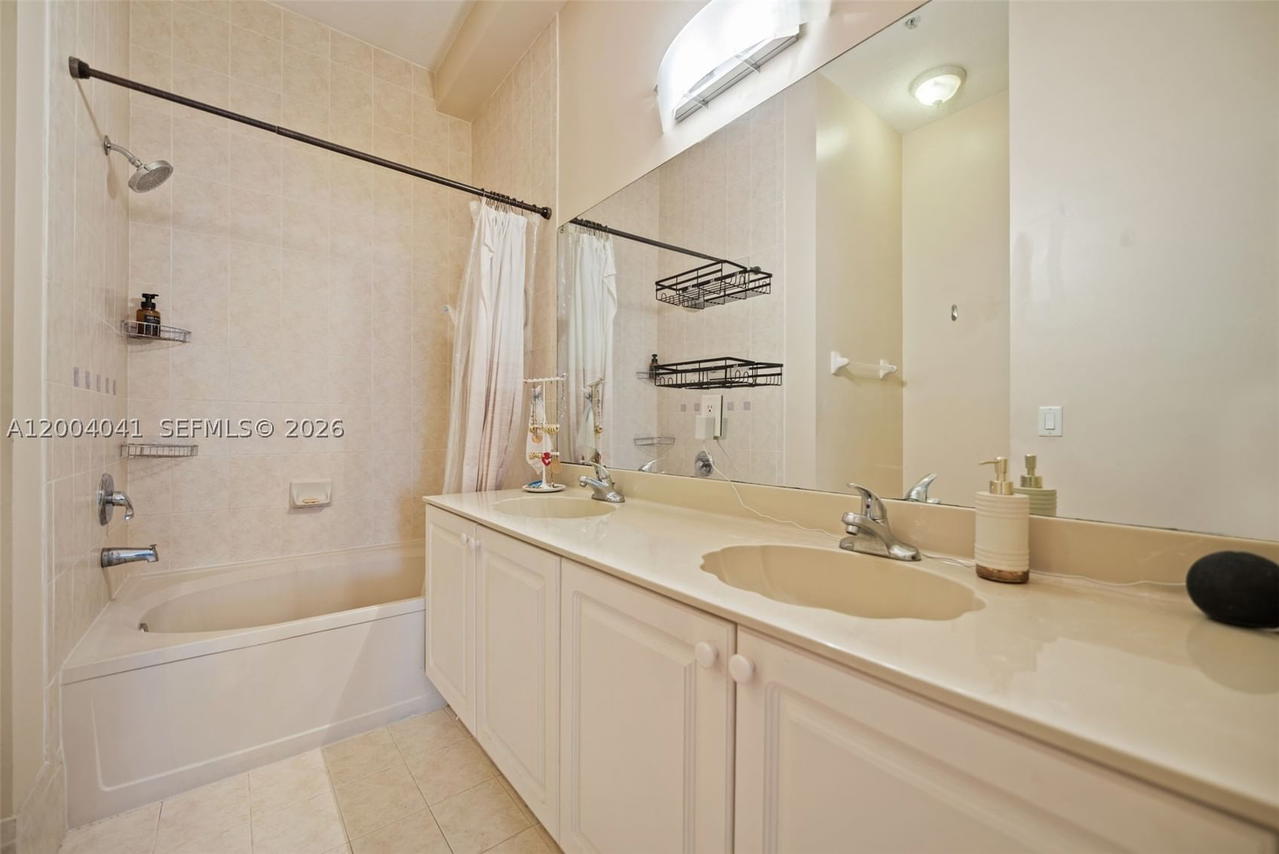 Real estate property located at 4301 160th Ave #207, Broward, Courtyards Three Condo, Miramar, FL