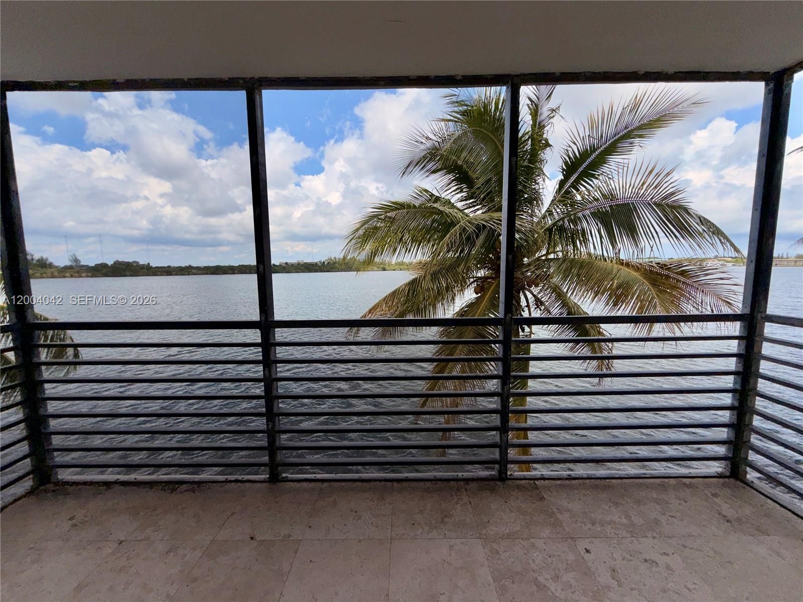 Real estate property located at 1075 Miami Gardens Dr #306, Miami-dade, Royal Bahamian West, Miami, FL