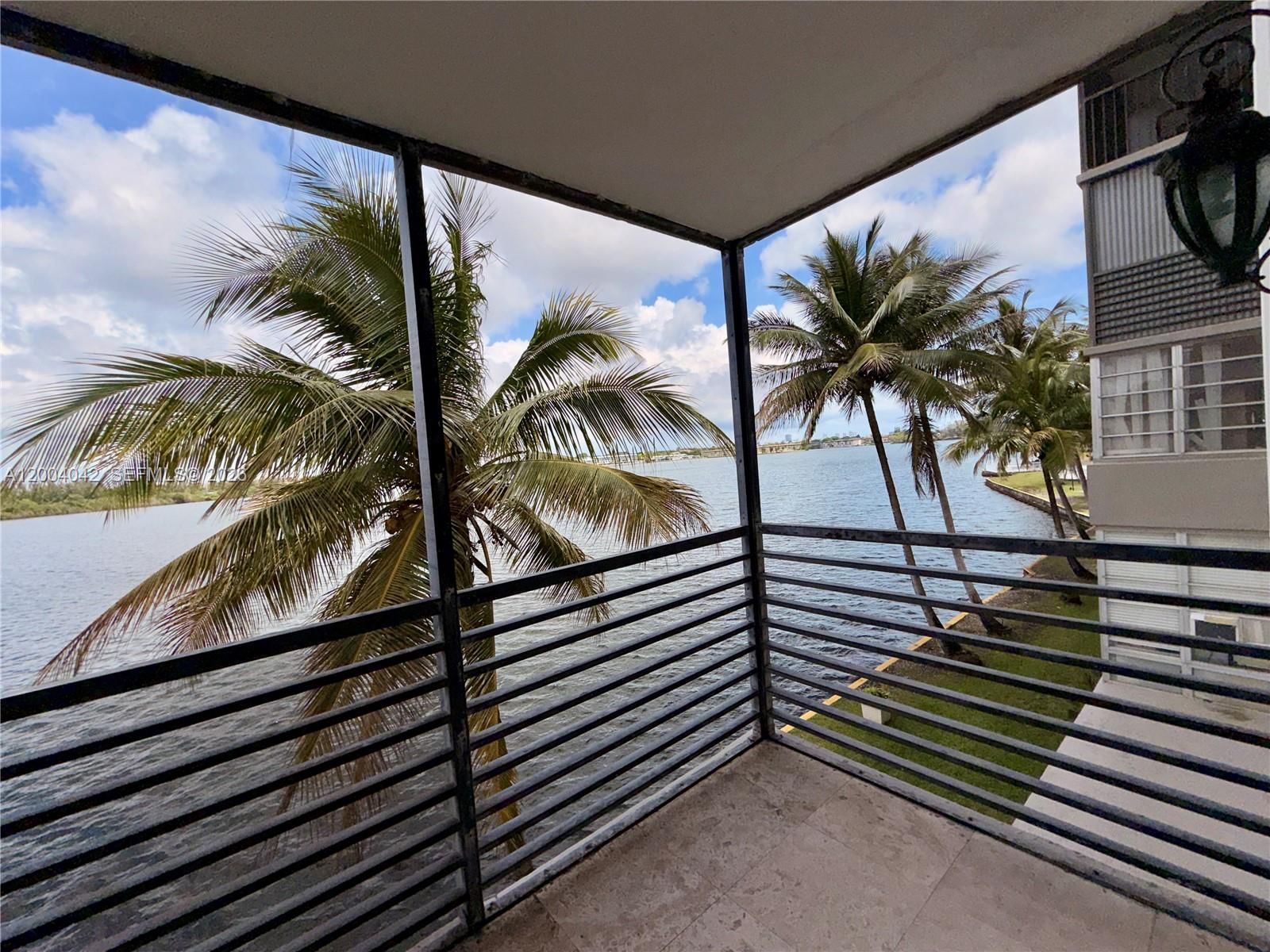 Real estate property located at 1075 Miami Gardens Dr #306, Miami-dade, Royal Bahamian West, Miami, FL