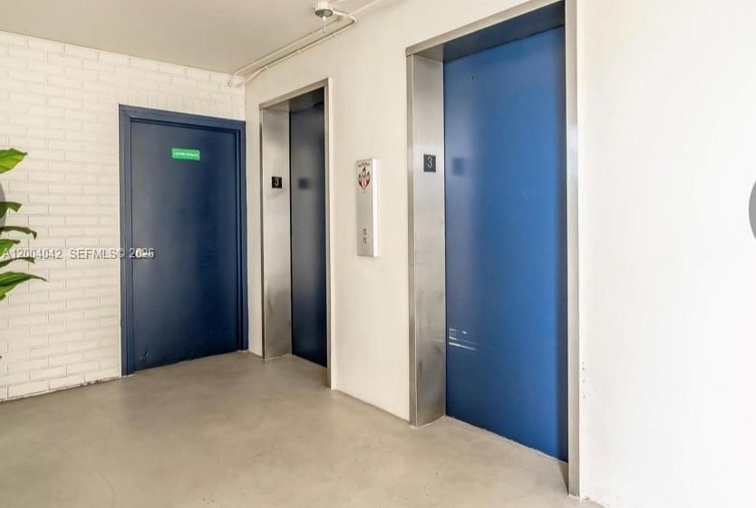 Real estate property located at 1075 Miami Gardens Dr #306, Miami-dade, Royal Bahamian West, Miami, FL