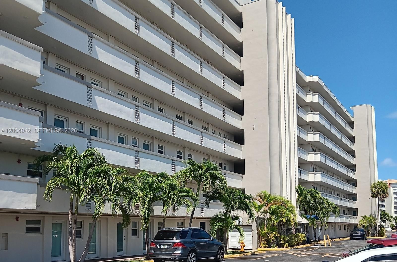 Real estate property located at 1075 Miami Gardens Dr #306, Miami-dade, Royal Bahamian West, Miami, FL