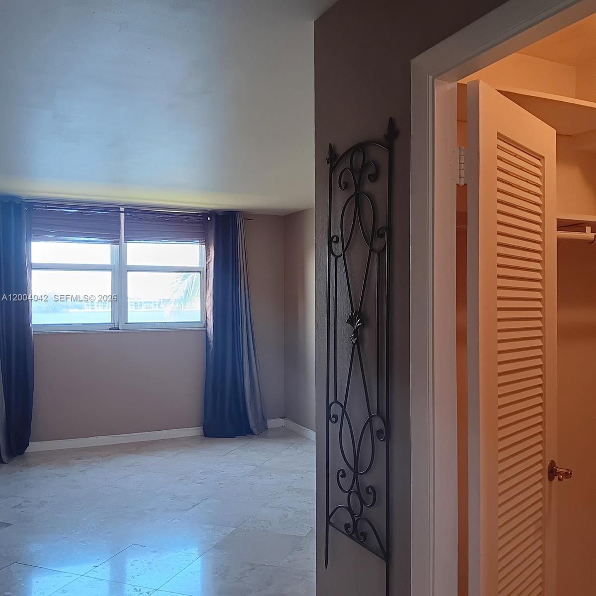 Real estate property located at 1075 Miami Gardens Dr #306, Miami-dade, Royal Bahamian West, Miami, FL