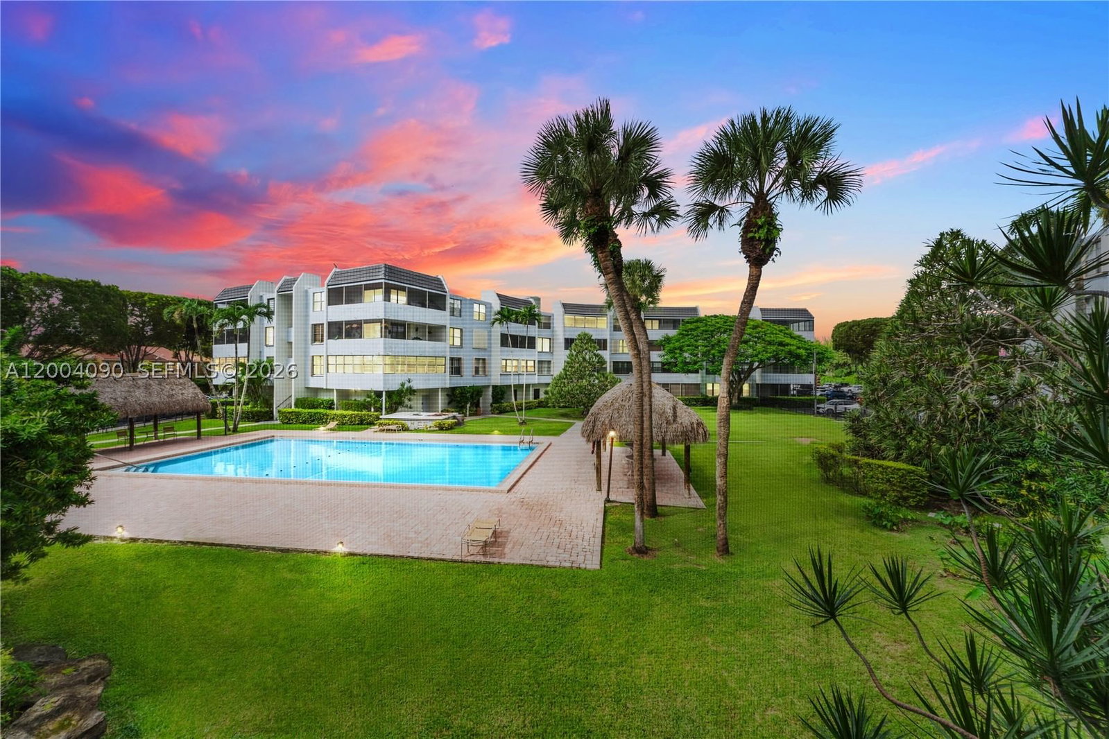 Real estate property located at 10852 Kendall Dr #312, Miami-dade, Kendall Gate Condo, Miami, FL