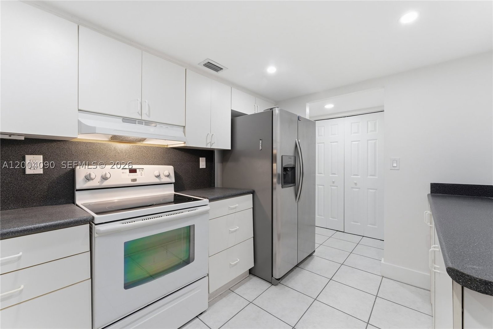 Real estate property located at 10852 Kendall Dr #312, Miami-dade, Kendall Gate Condo, Miami, FL