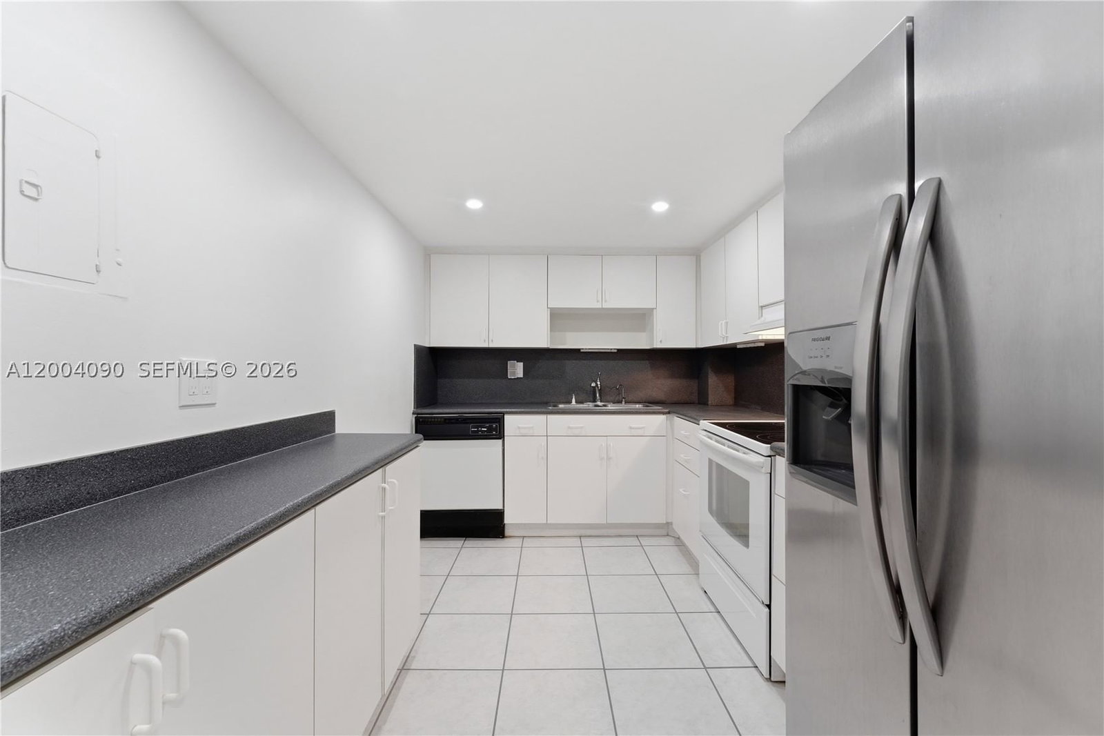 Real estate property located at 10852 Kendall Dr #312, Miami-dade, Kendall Gate Condo, Miami, FL