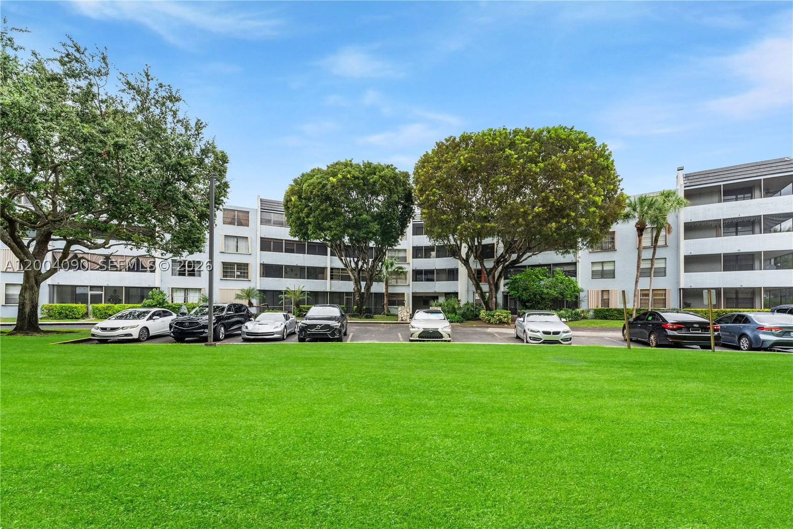 Real estate property located at 10852 Kendall Dr #312, Miami-dade, Kendall Gate Condo, Miami, FL