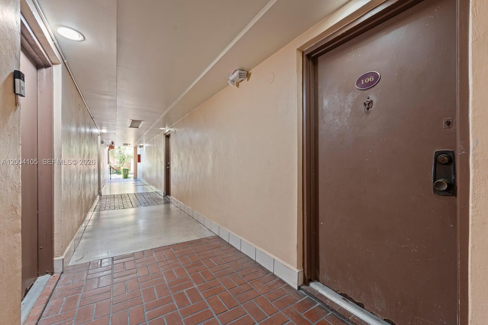 Real estate property located at 9440 Flagler St #106, Miami-dade, Versialles Gardens Ii Con, Miami, FL