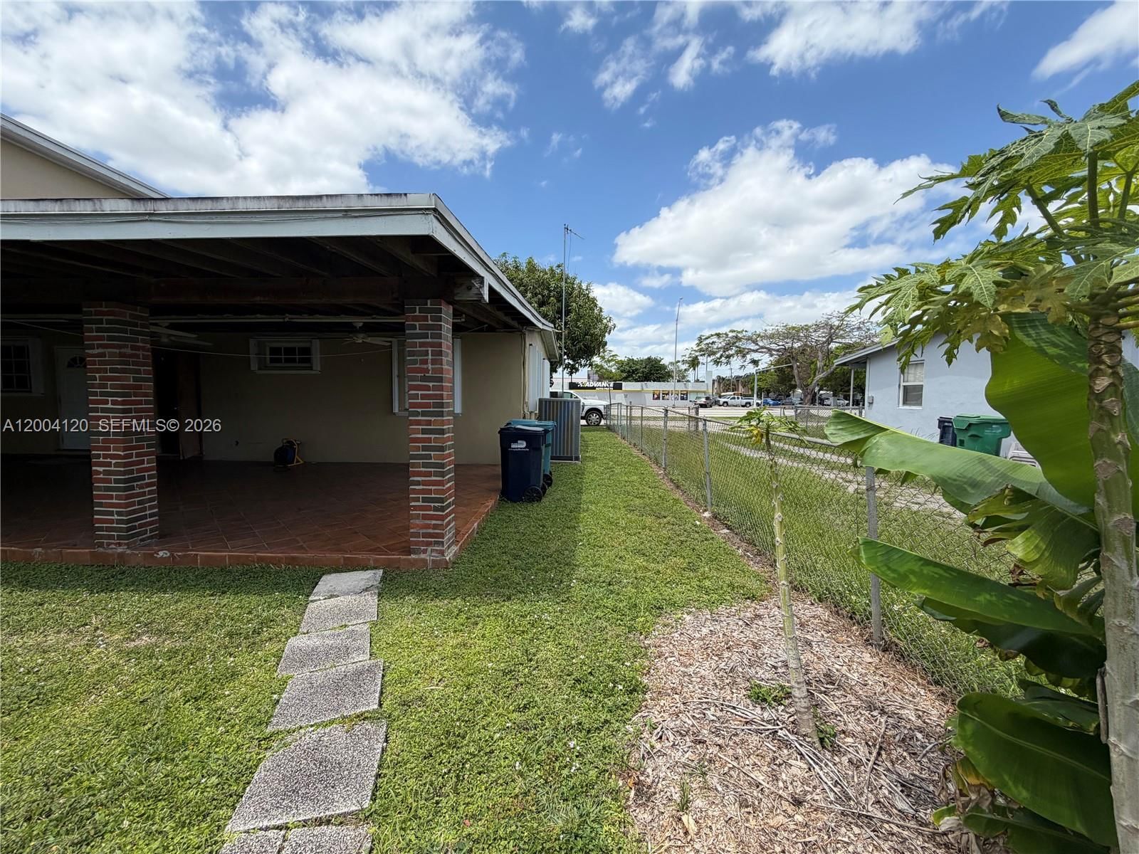 Real estate property located at 10910 40th St, Miami-dade, Westwood Lake 2nd Addn, Miami, FL