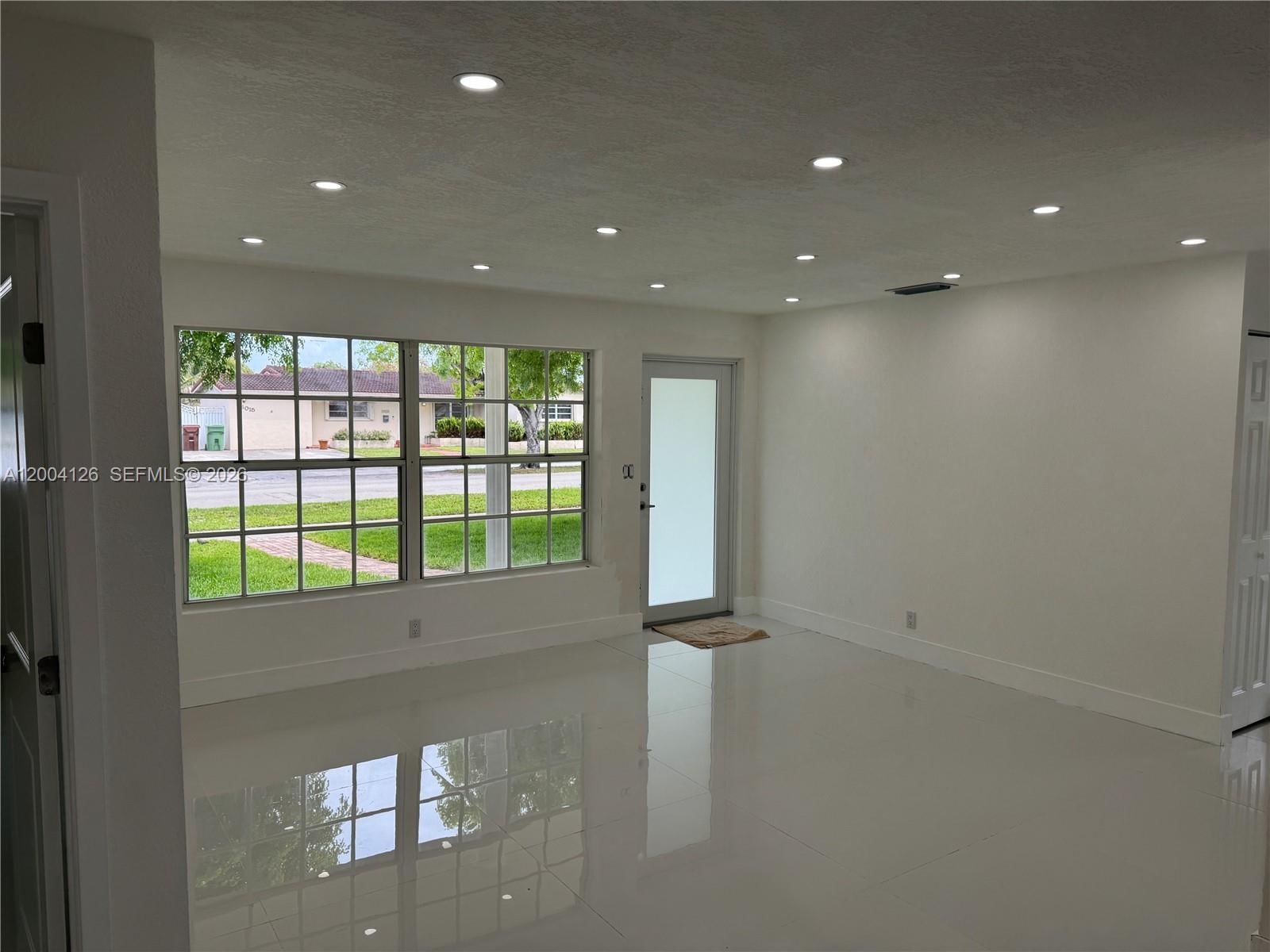 Real estate property located at 8064 14th Ave, Miami-dade, Palm Springs Lakes 2nd Ad, Hialeah, FL