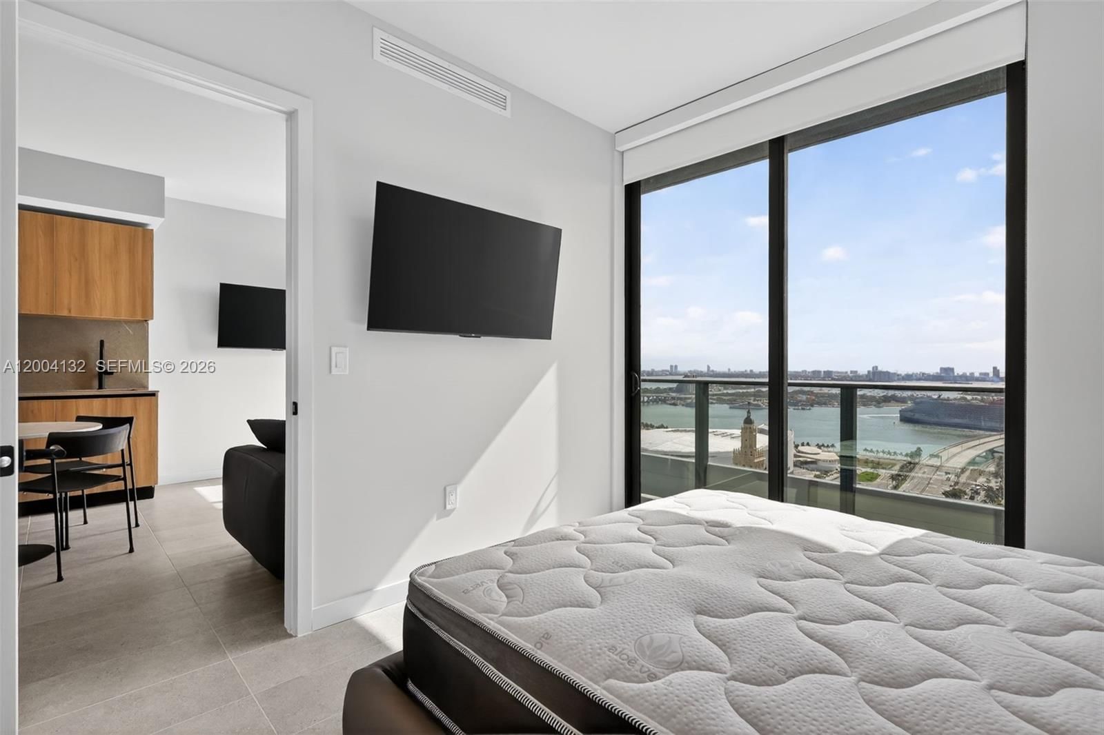 Real estate property located at 121 5th Steet #3313, Miami-dade, 501 First Residences, Miami, FL