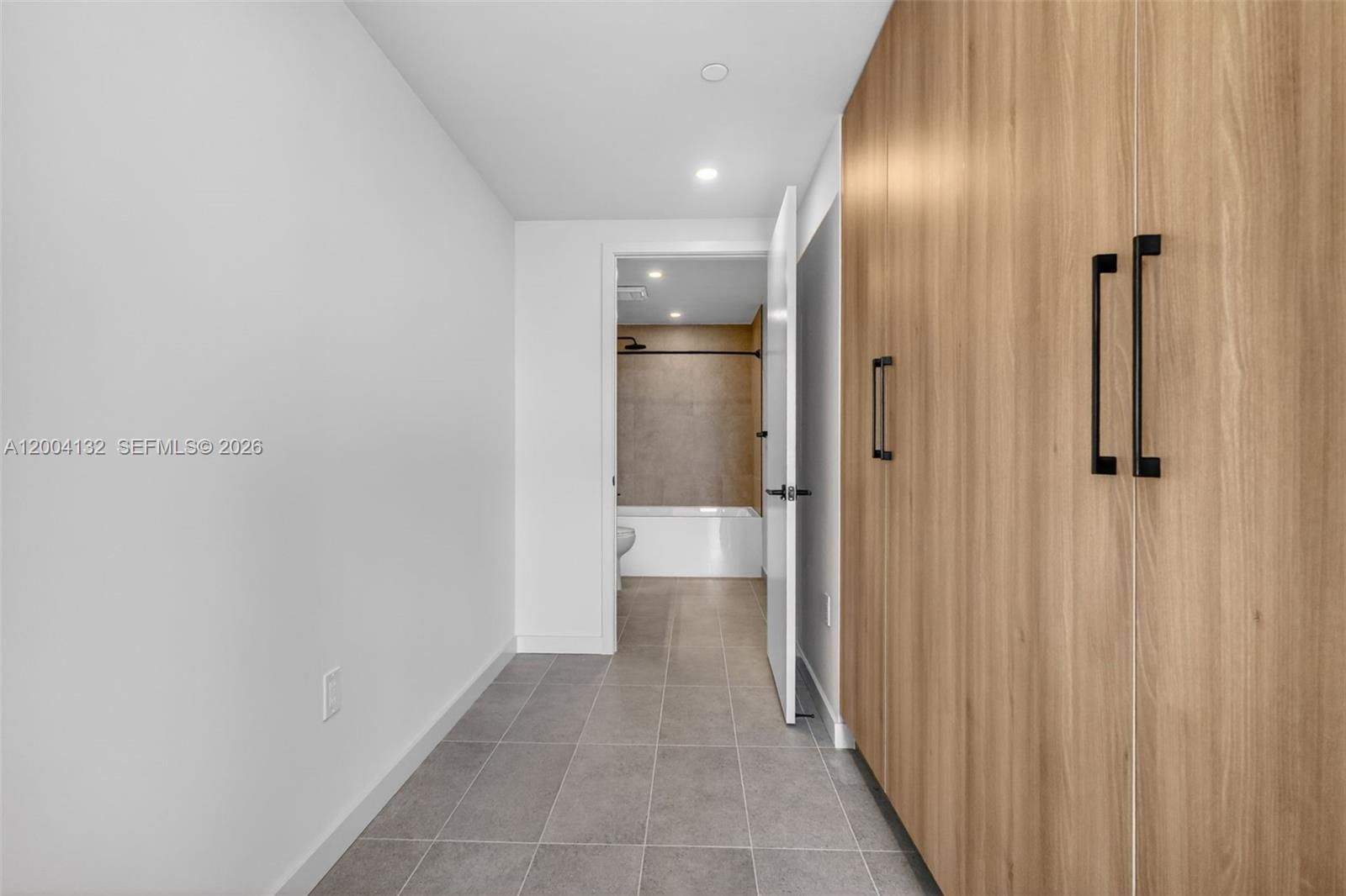 Real estate property located at 121 5th Steet #3313, Miami-dade, 501 First Residences, Miami, FL