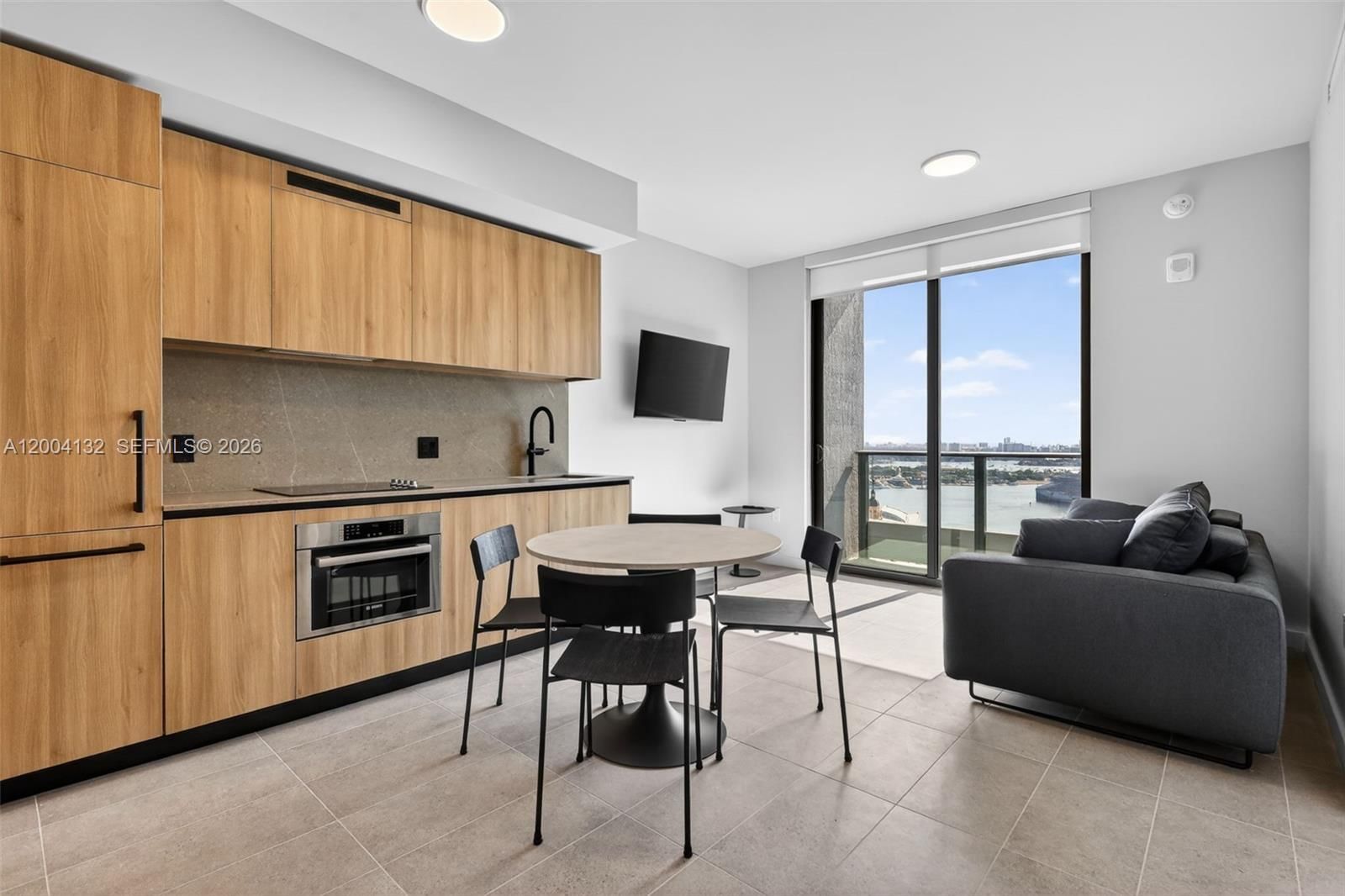 Real estate property located at 121 5th Steet #3313, Miami-dade, 501 First Residences, Miami, FL