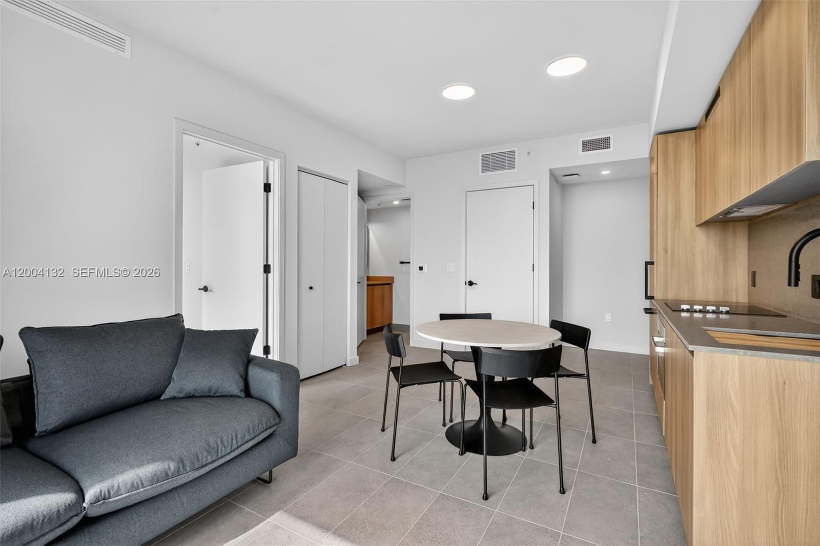 Real estate property located at 121 5th Steet #3313, Miami-dade, 501 First Residences, Miami, FL