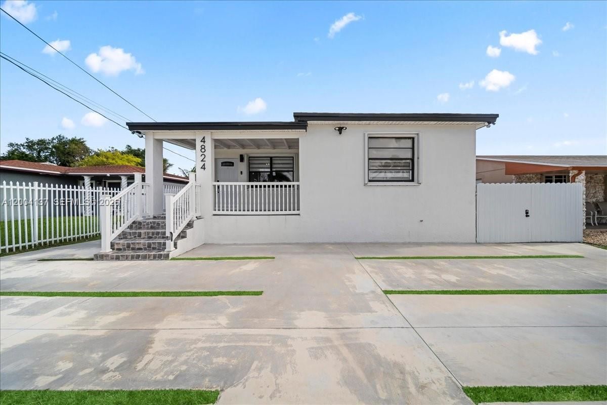 Real estate property located at 4824 19th St, Broward, Carver Ranches, West Park, FL