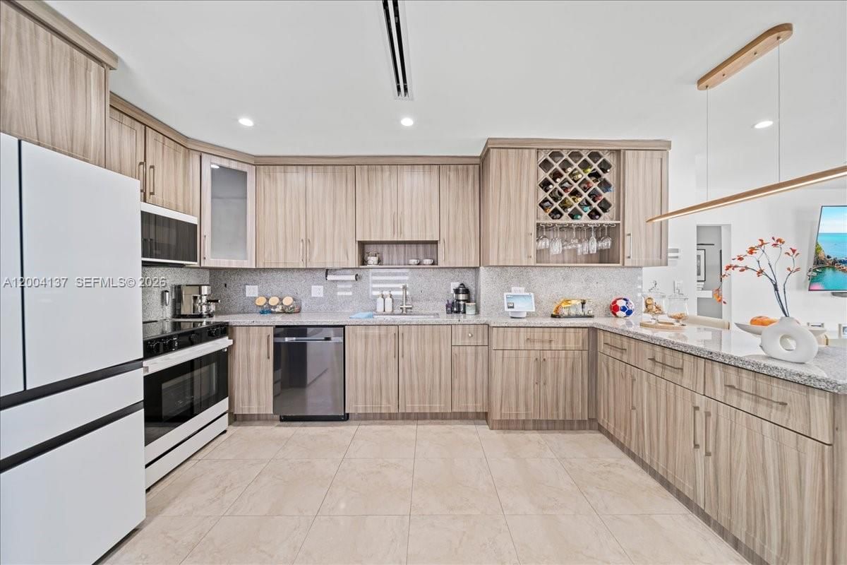 Real estate property located at 4824 19th St, Broward, Carver Ranches, West Park, FL