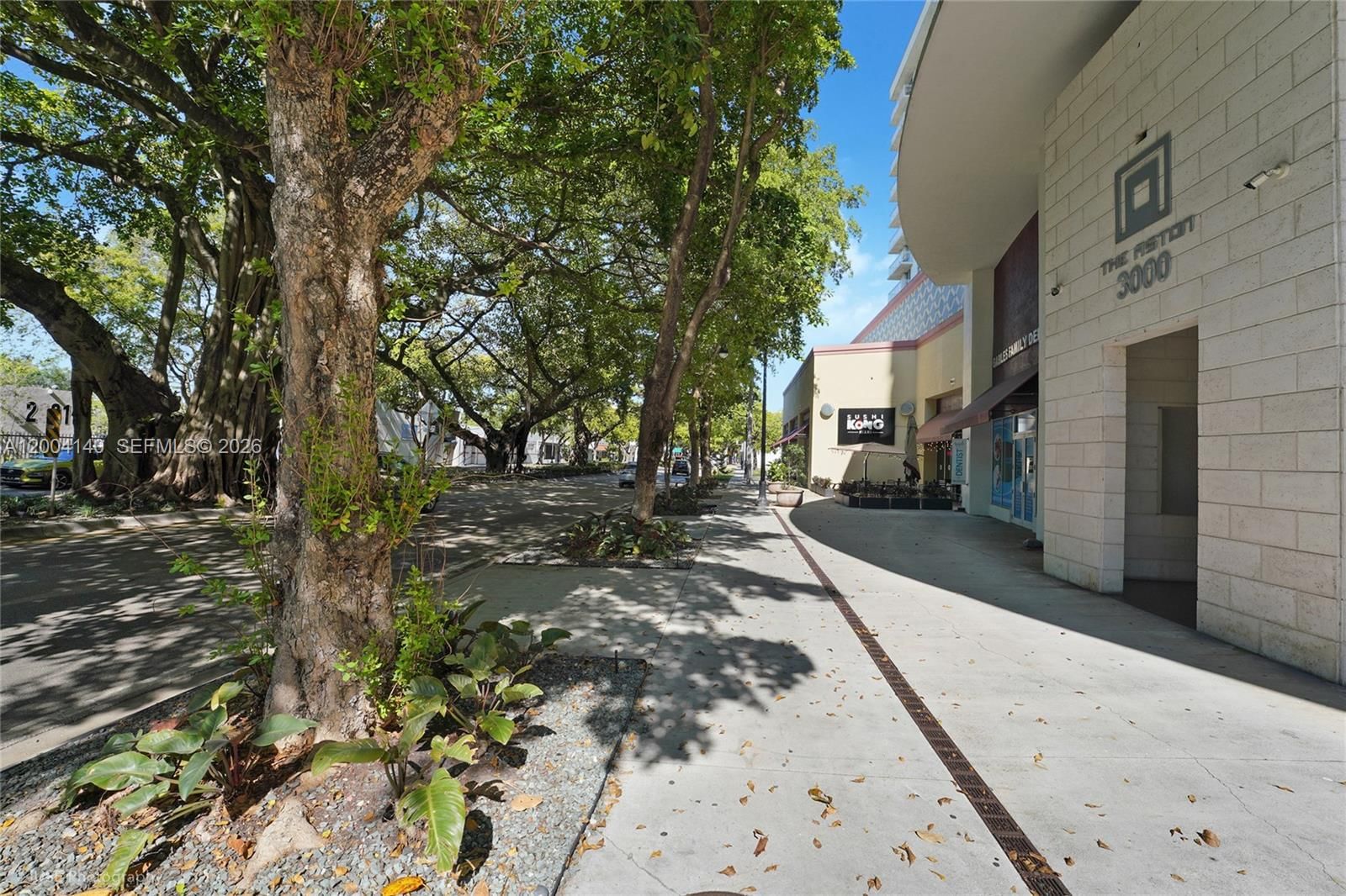 Real estate property located at 3000 Coral Way #519, Miami-dade, The Aston Condo, Miami, FL