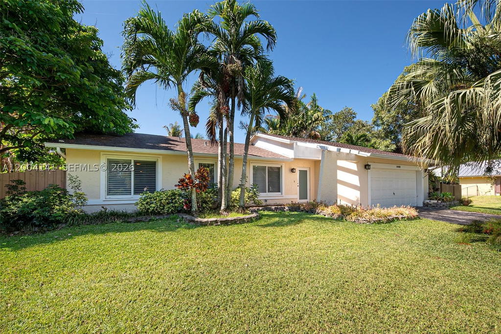 Real estate property located at 8480 180th St, Miami-dade, Pinewood Ests 3rd Addn, Palmetto Bay, FL