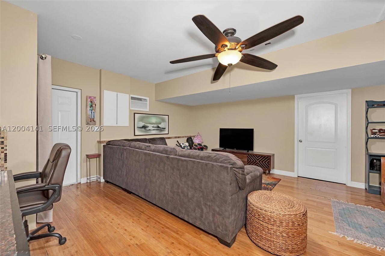 Real estate property located at 8480 180th St, Miami-dade, Pinewood Ests 3rd Addn, Palmetto Bay, FL