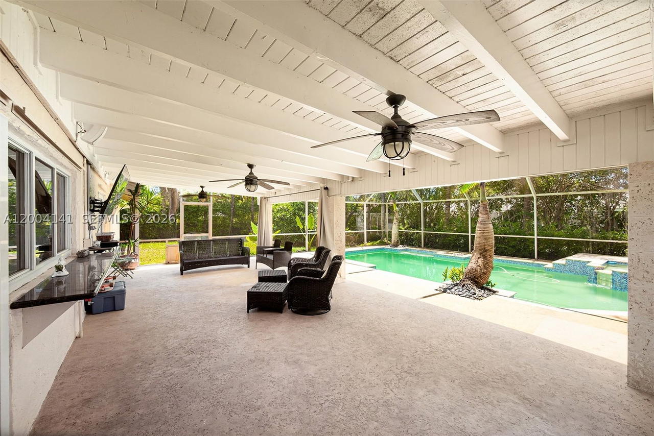 Real estate property located at 8480 180th St, Miami-dade, Pinewood Ests 3rd Addn, Palmetto Bay, FL