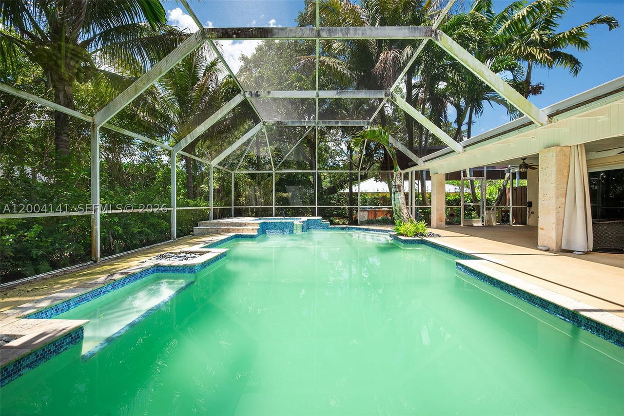 Real estate property located at 8480 180th St, Miami-dade, Pinewood Ests 3rd Addn, Palmetto Bay, FL