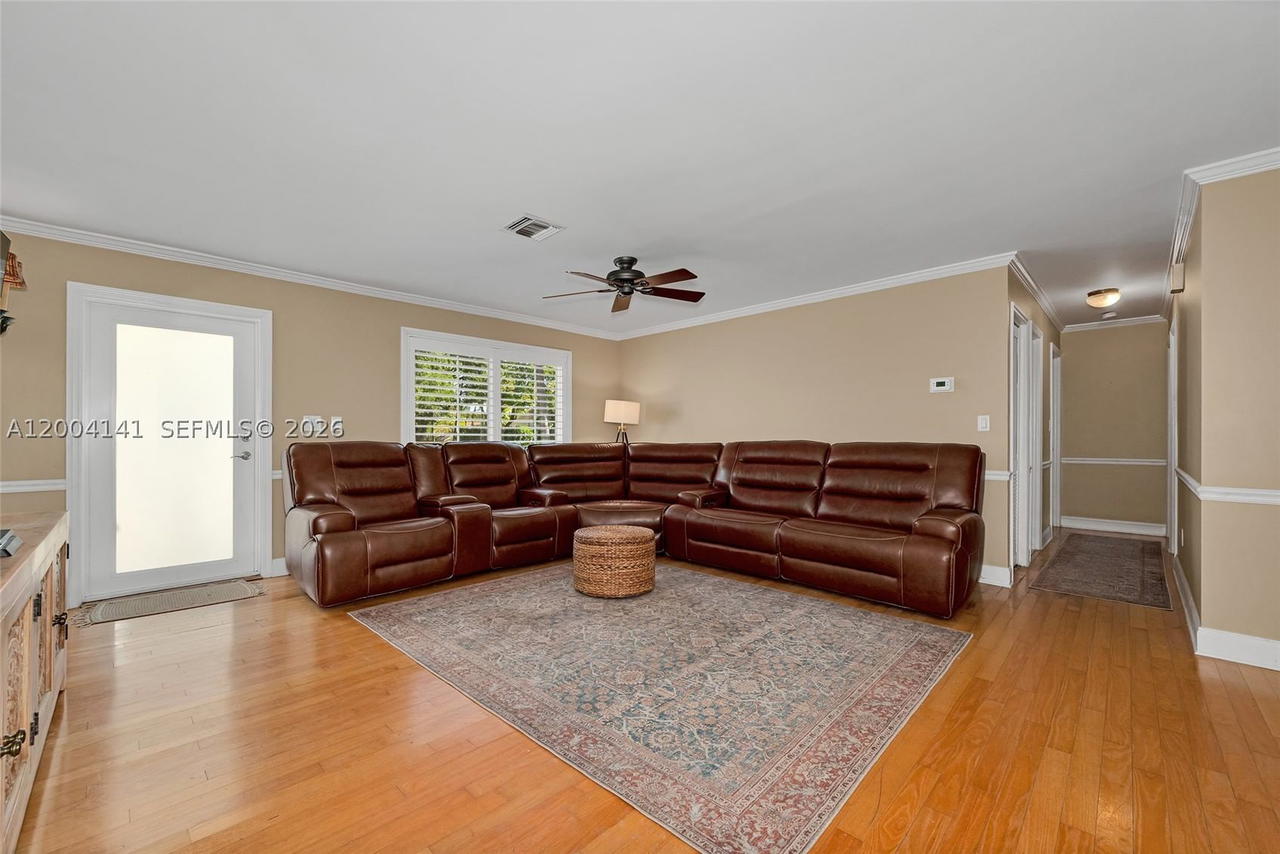 Real estate property located at 8480 180th St, Miami-dade, Pinewood Ests 3rd Addn, Palmetto Bay, FL