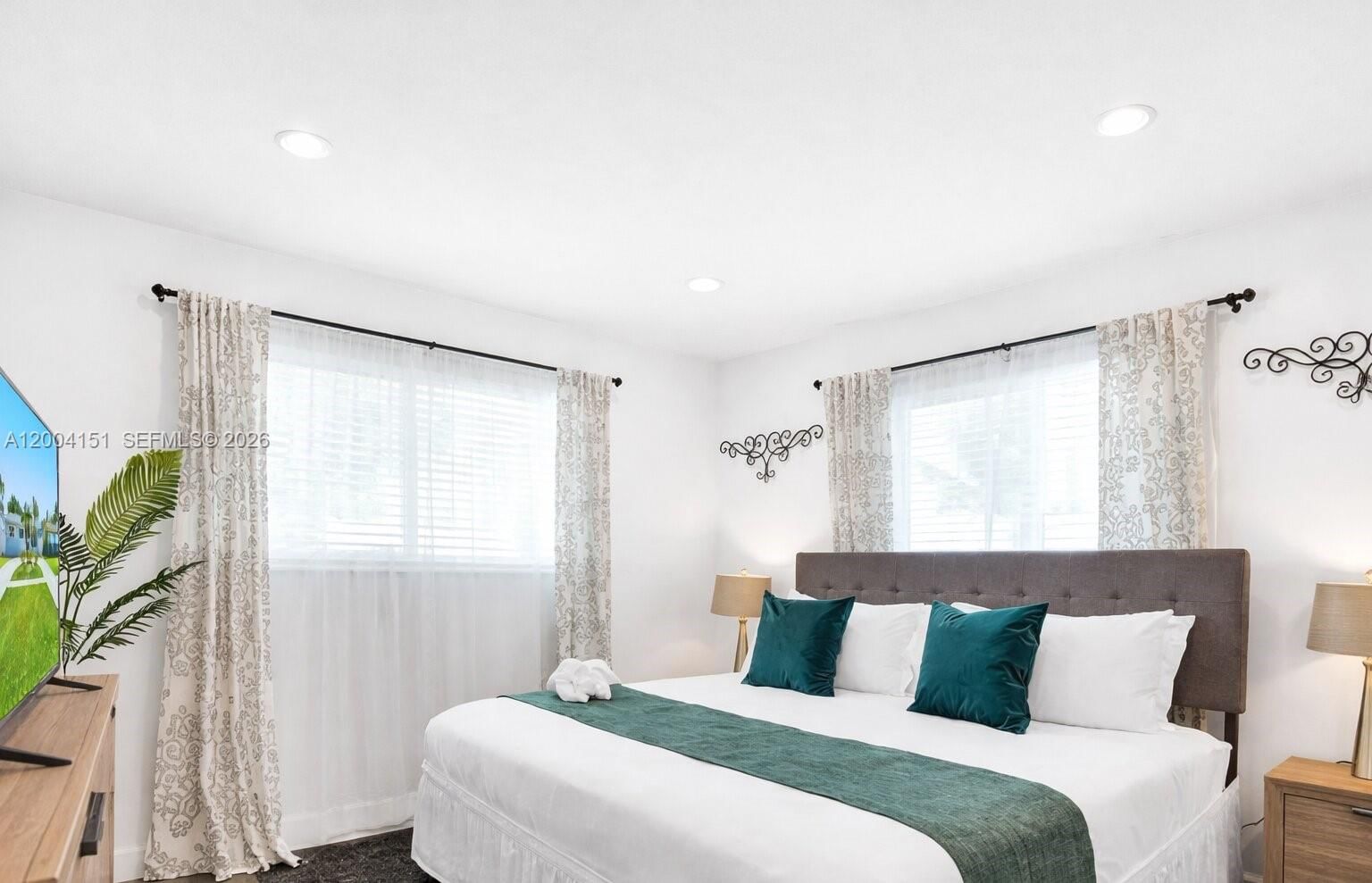 Real estate property located at 1426 Coolidge St, Broward, Hollywood Homesites High, Hollywood, FL