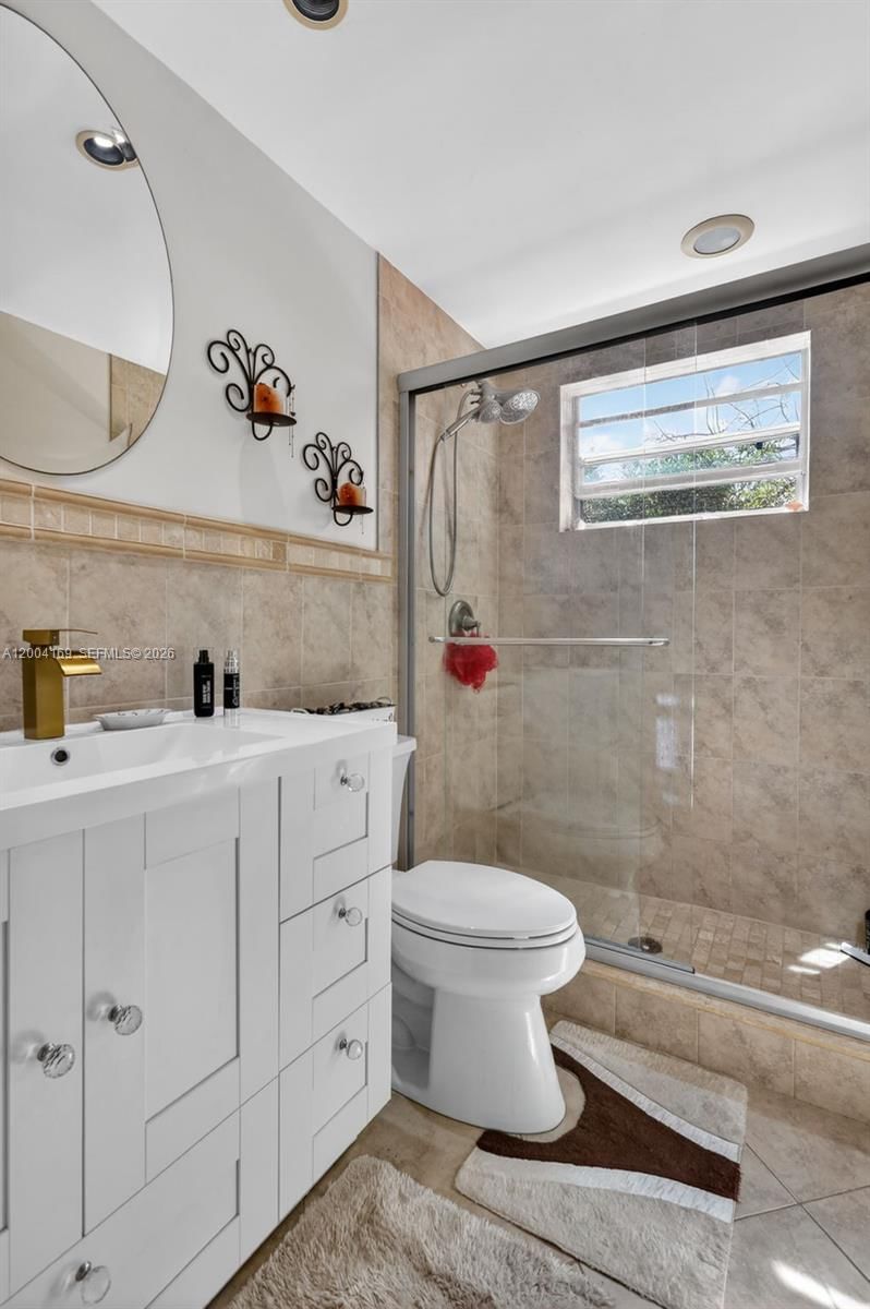 Real estate property located at 1820 Venice Park Dr #102, Miami-dade, Venice Park, North Miami, FL