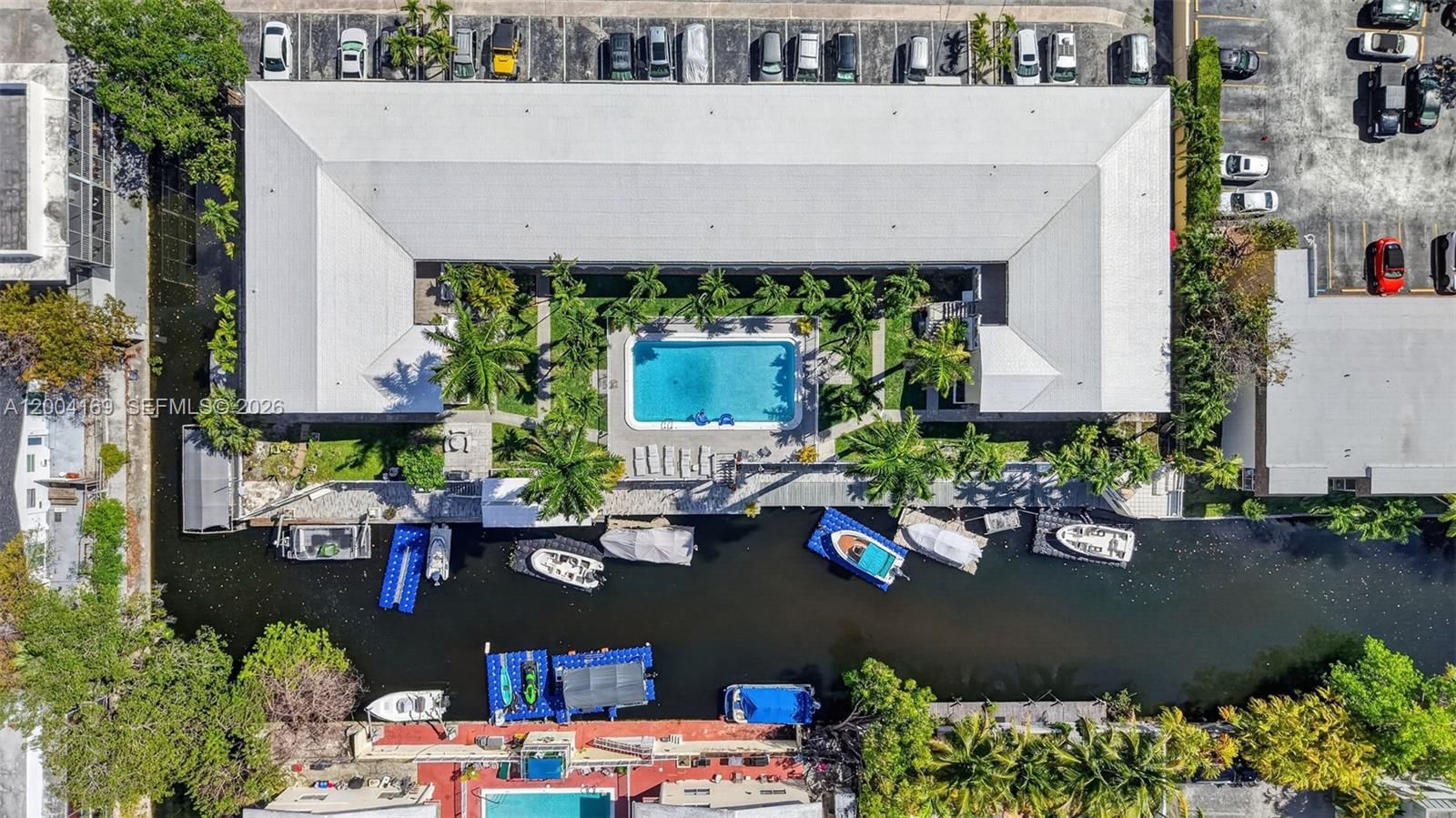 Real estate property located at 1820 Venice Park Dr #102, Miami-dade, Venice Park, North Miami, FL