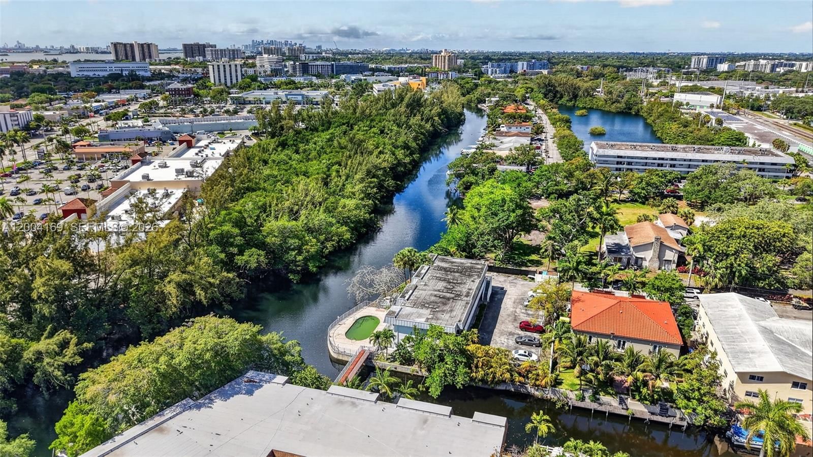 Real estate property located at 1820 Venice Park Dr #102, Miami-dade, Venice Park, North Miami, FL