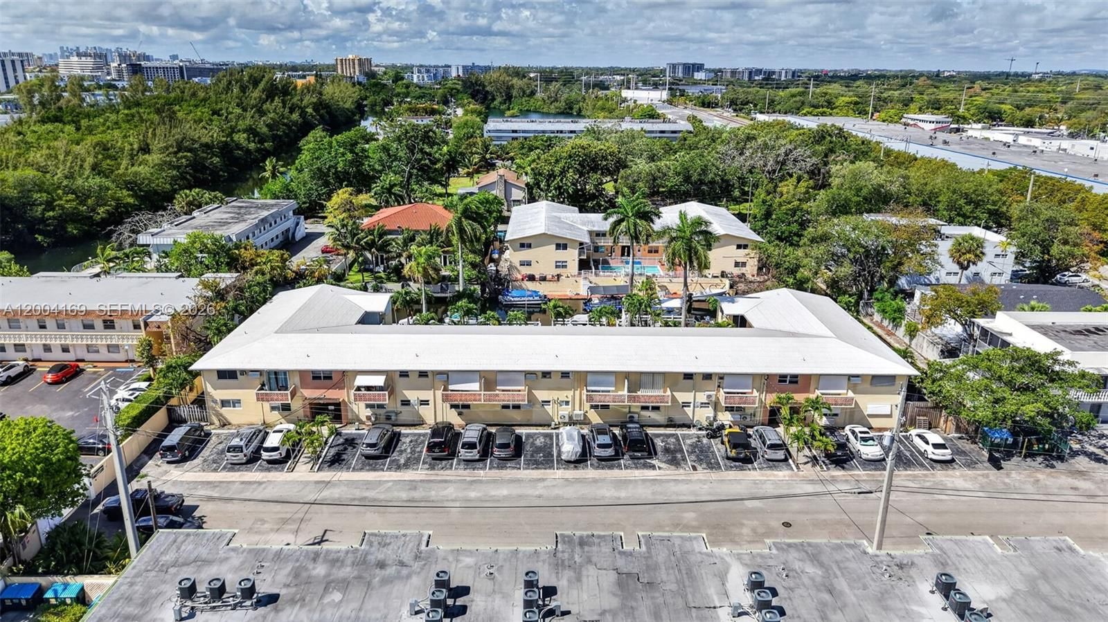 Real estate property located at 1820 Venice Park Dr #102, Miami-dade, Venice Park, North Miami, FL