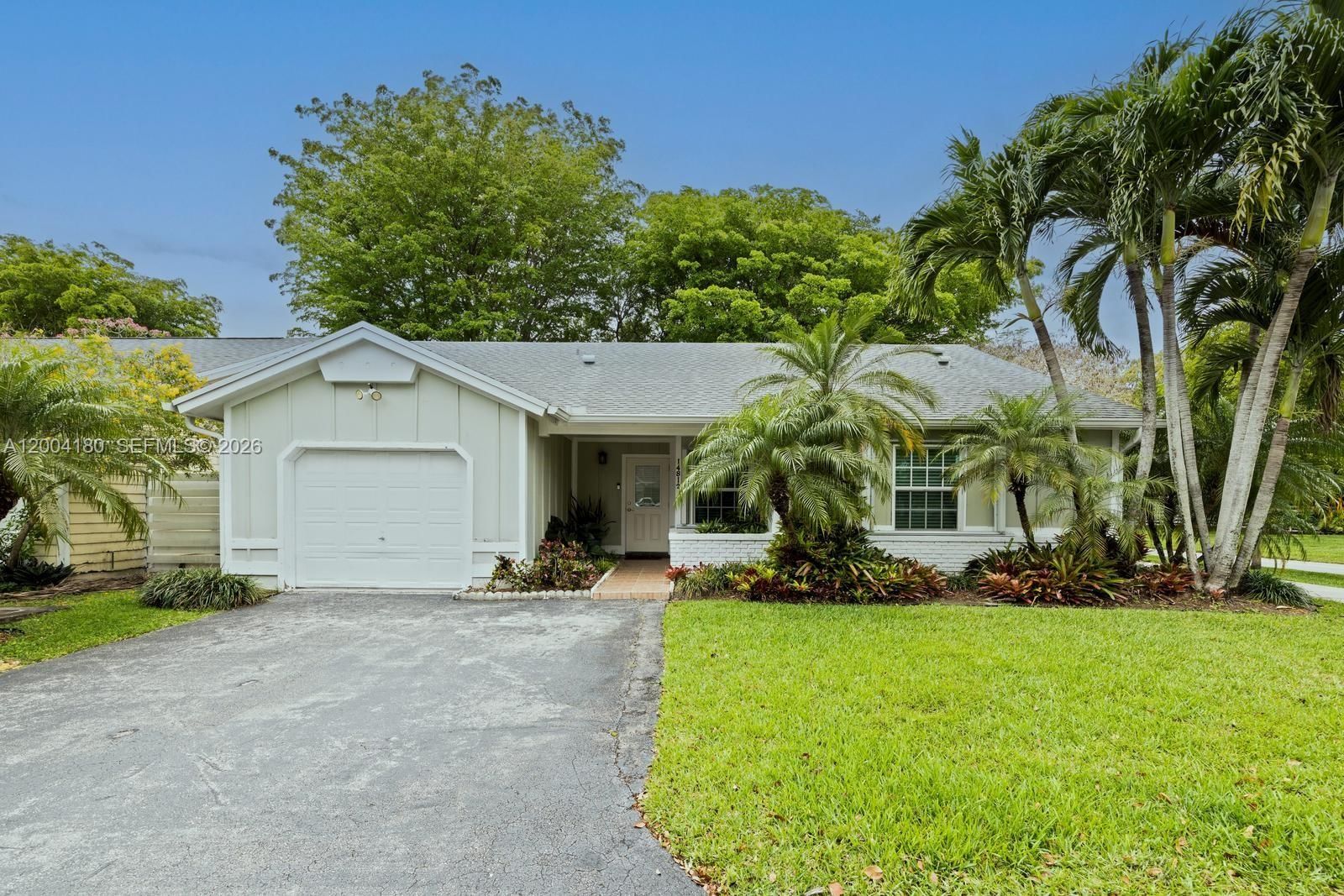 Real estate property located at 14812 140th Pl, Miami-dade, Country Walk Sec 2, Miami, FL