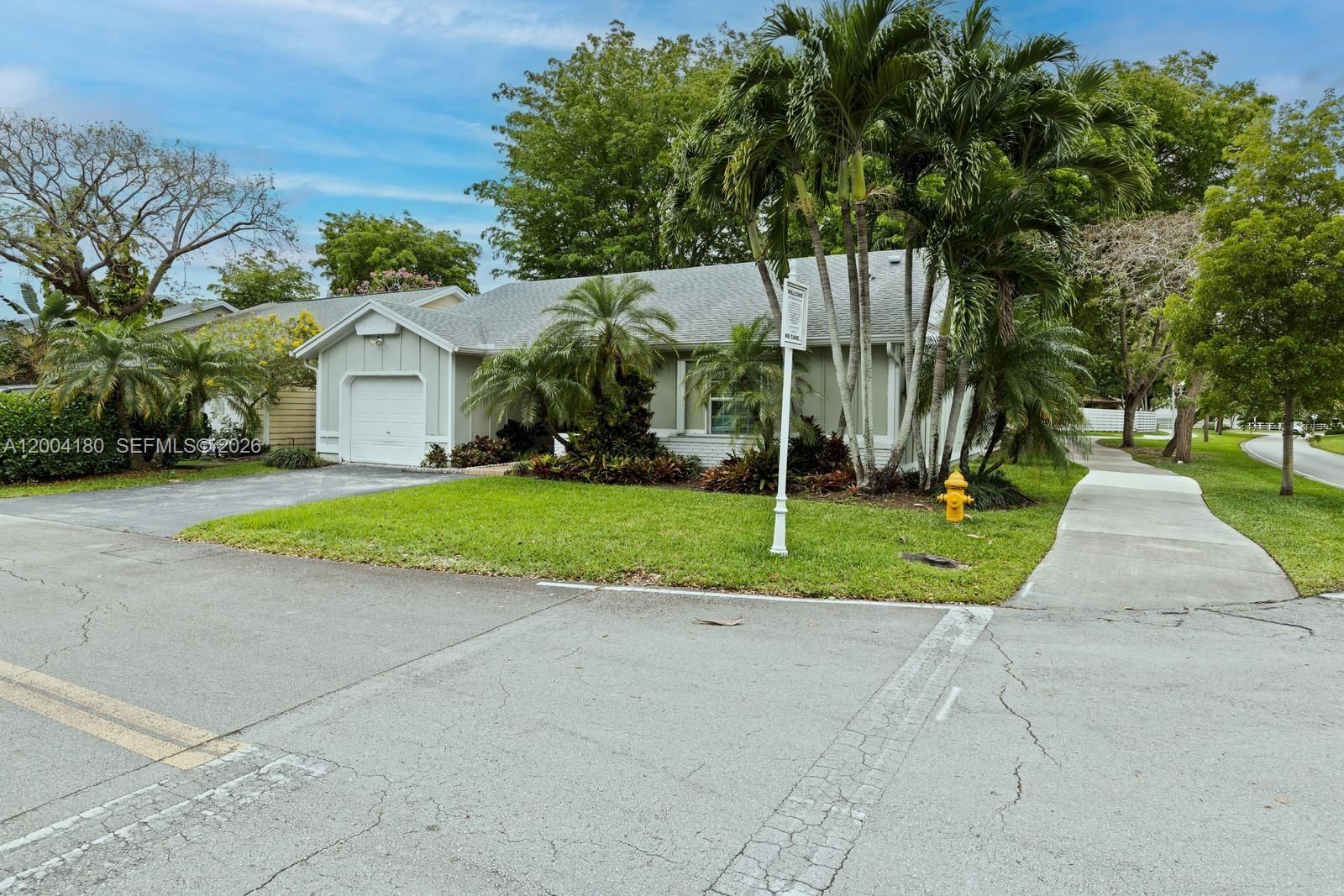 Real estate property located at 14812 140th Pl, Miami-dade, Country Walk Sec 2, Miami, FL