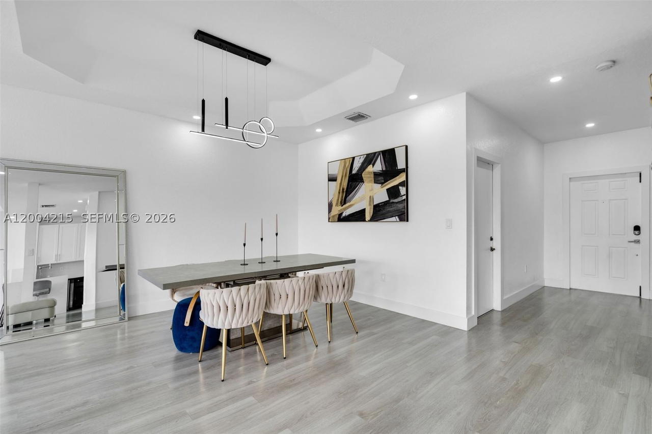 Real estate property located at 11462 69th Ter, Miami-dade, Doral Isles St Lucia, Doral, FL